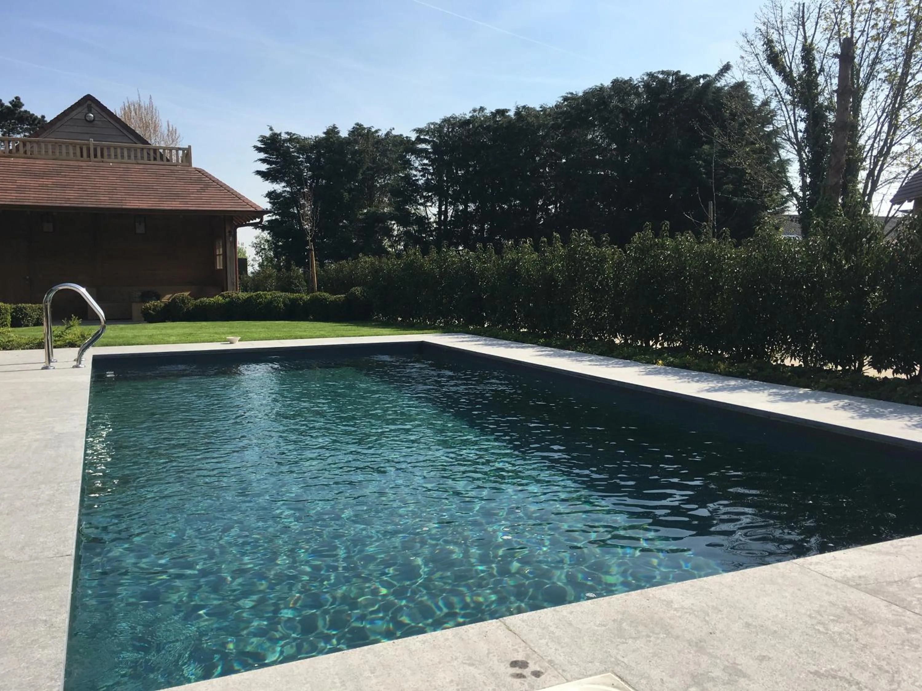 Pool view in B&B d'Oude Brouwerij