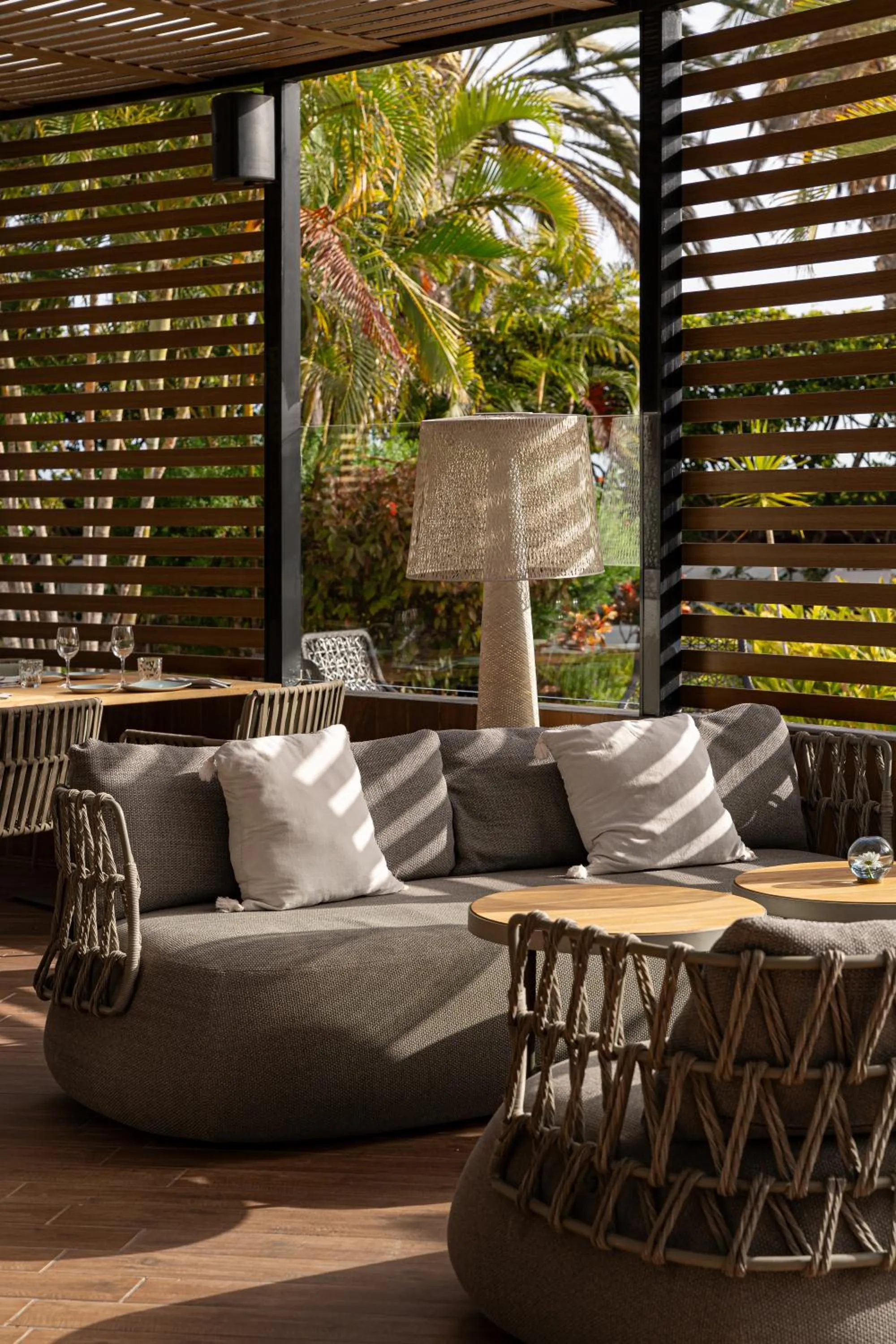 Restaurant/places to eat in Sir Anthony