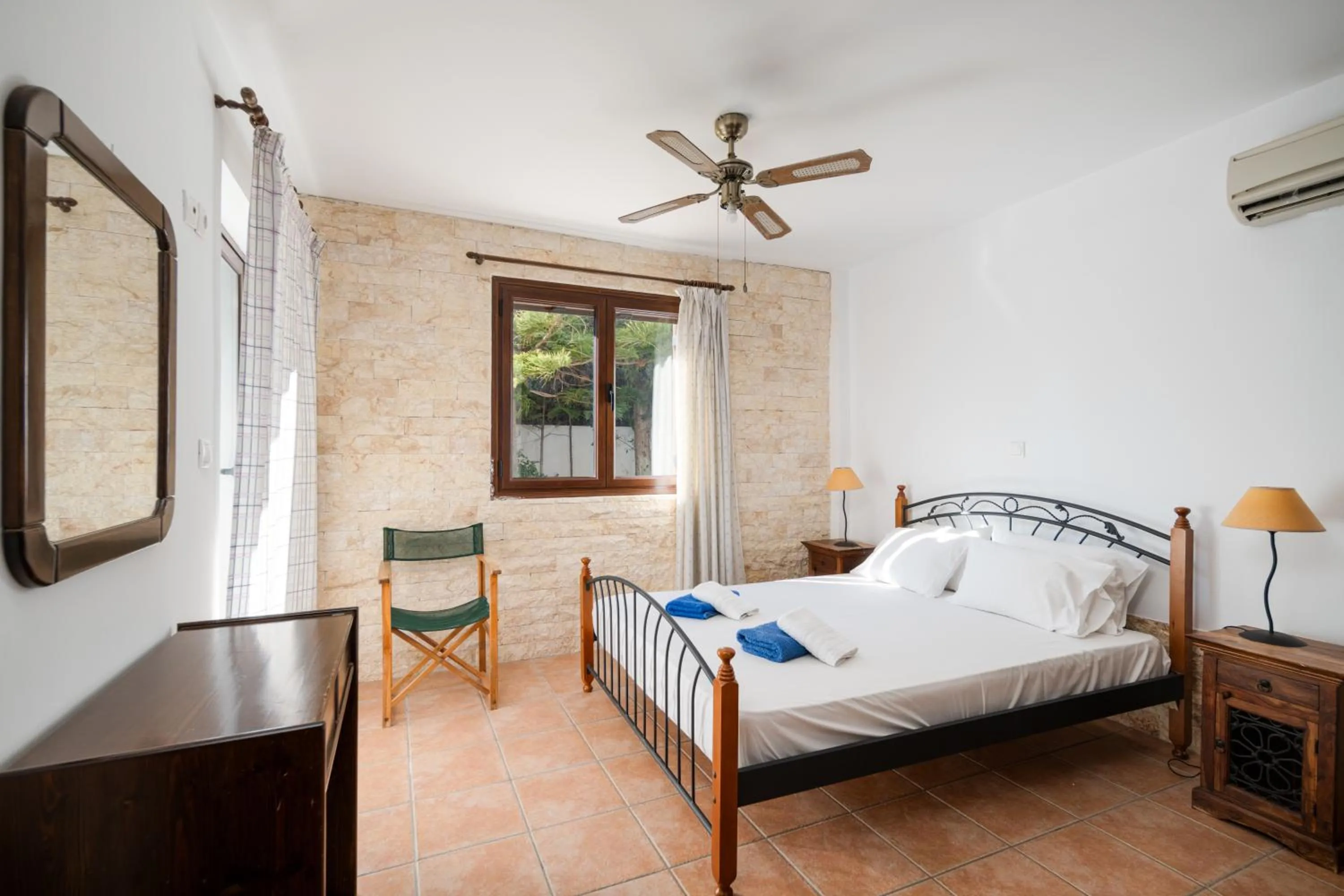 Villa Saronida