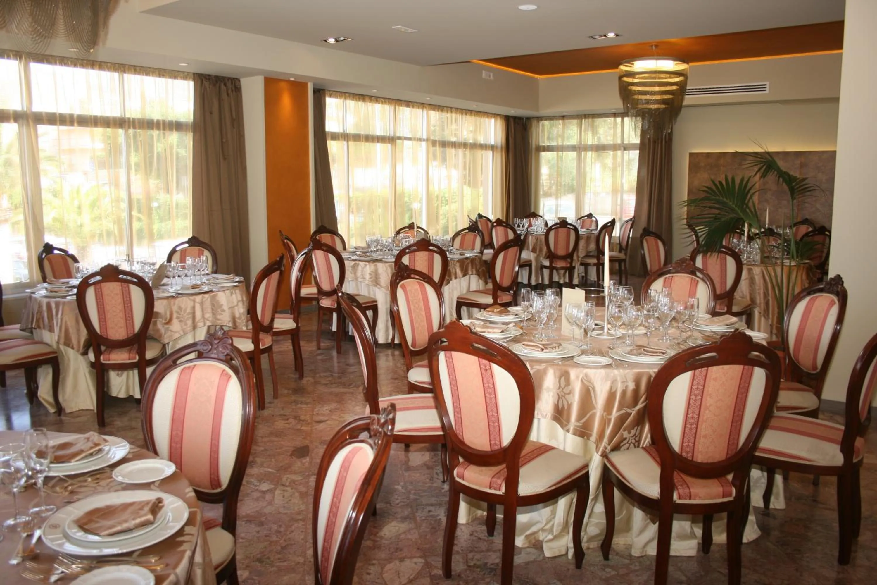 Food and drinks in Hotel Santa Lucia Le Sabbie d'Oro