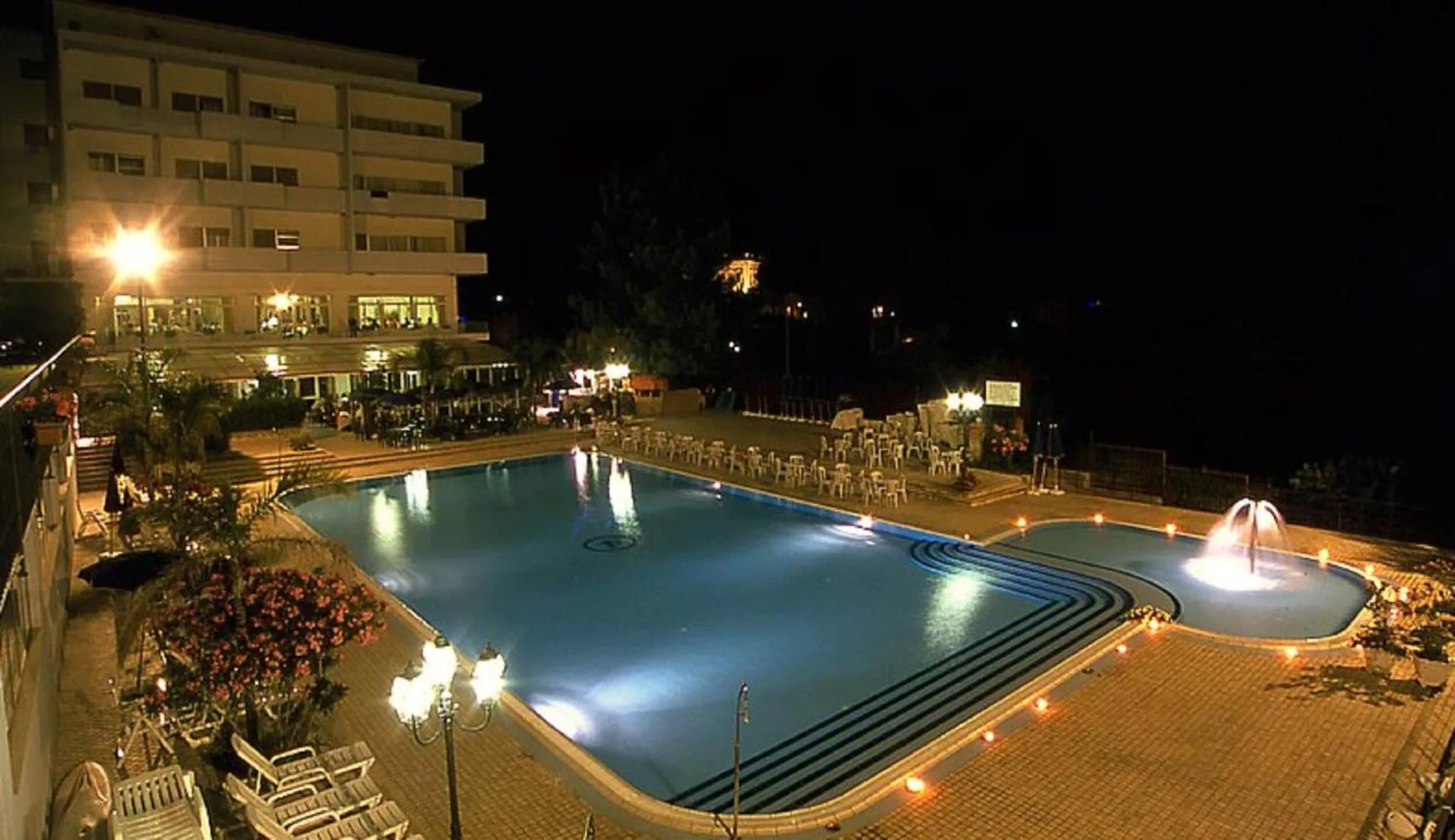 Swimming pool in Hotel Santa Lucia Le Sabbie d'Oro