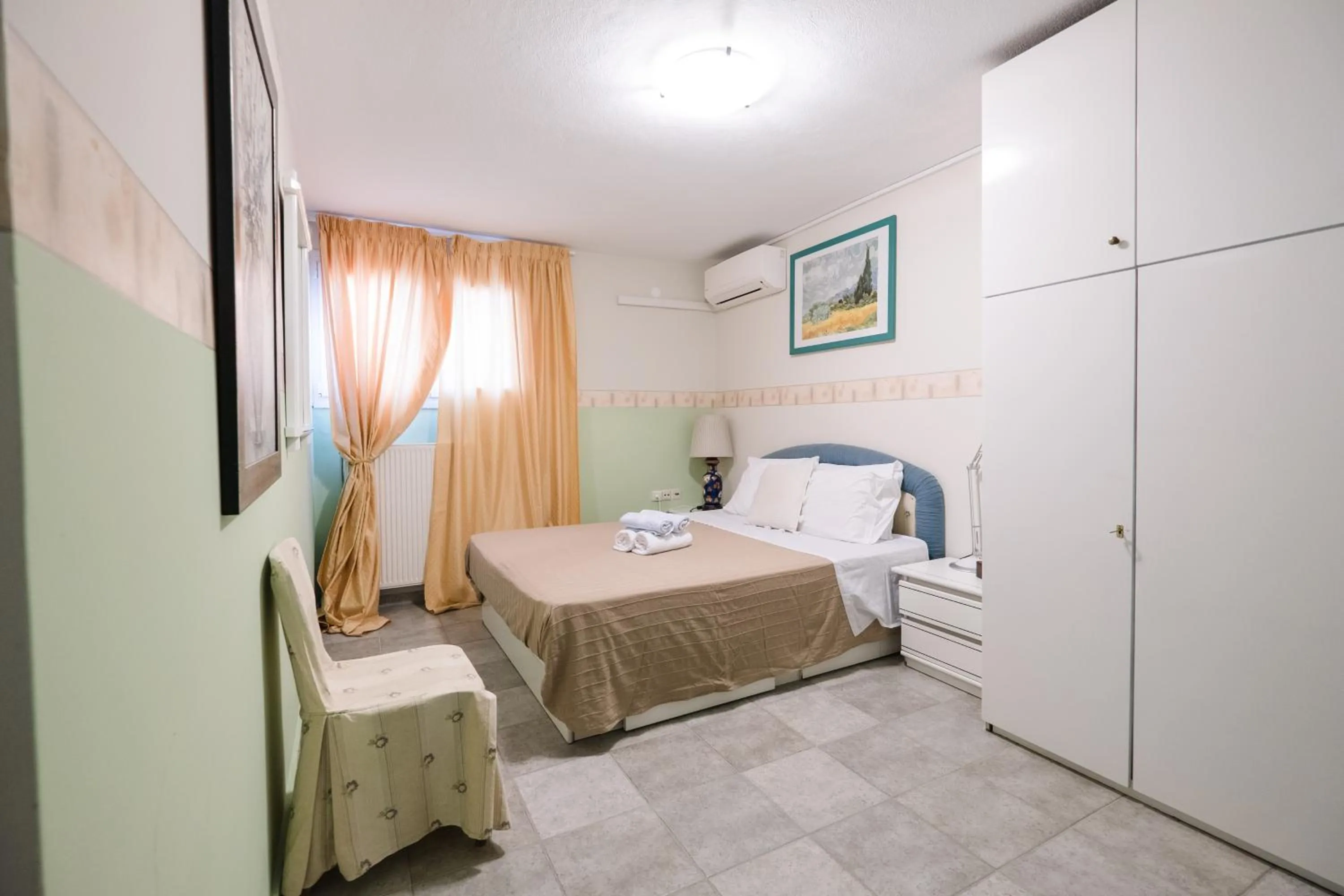 Bed in Blue Crystal Villa