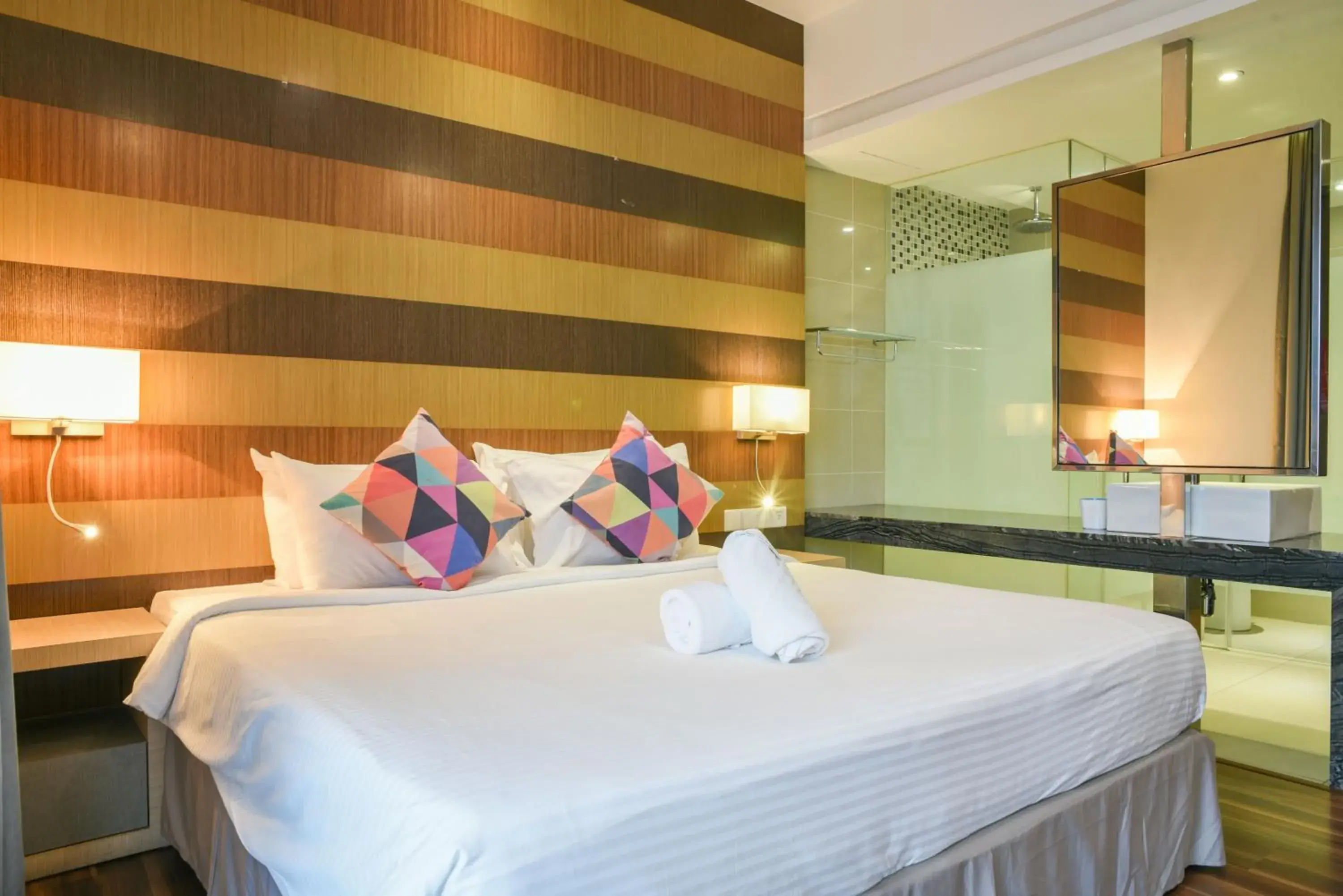 Double Room in D'Majestic Place by Widebed Double Room in D'Majestic Place by Widebed