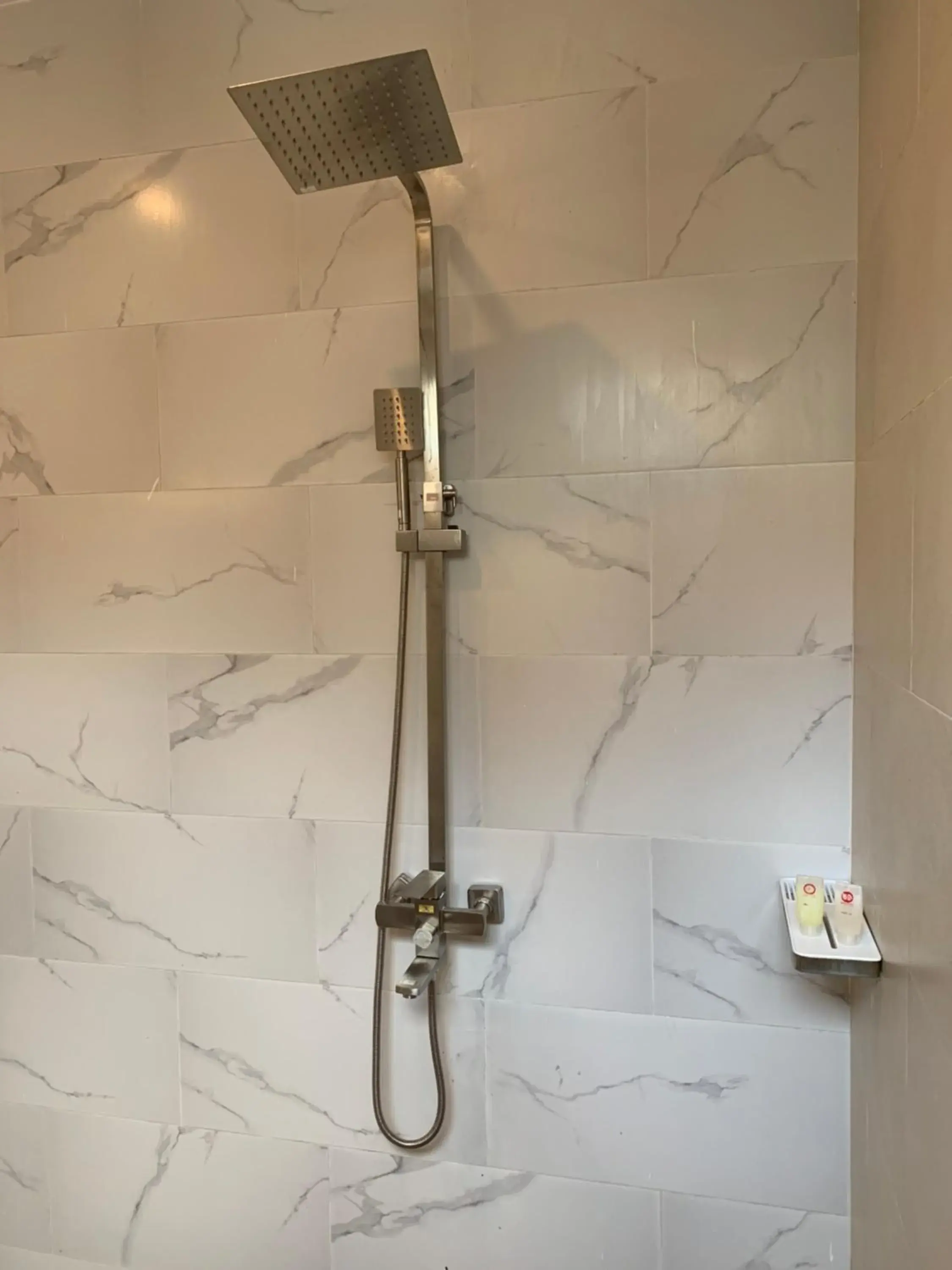 Deluxe Queen Room with Two Queen Beds in Soon Noeng Resort Koh Rong Sanloem Deluxe Queen Room with Two Queen Beds in Soon Noeng Resort Koh Rong Sanloem