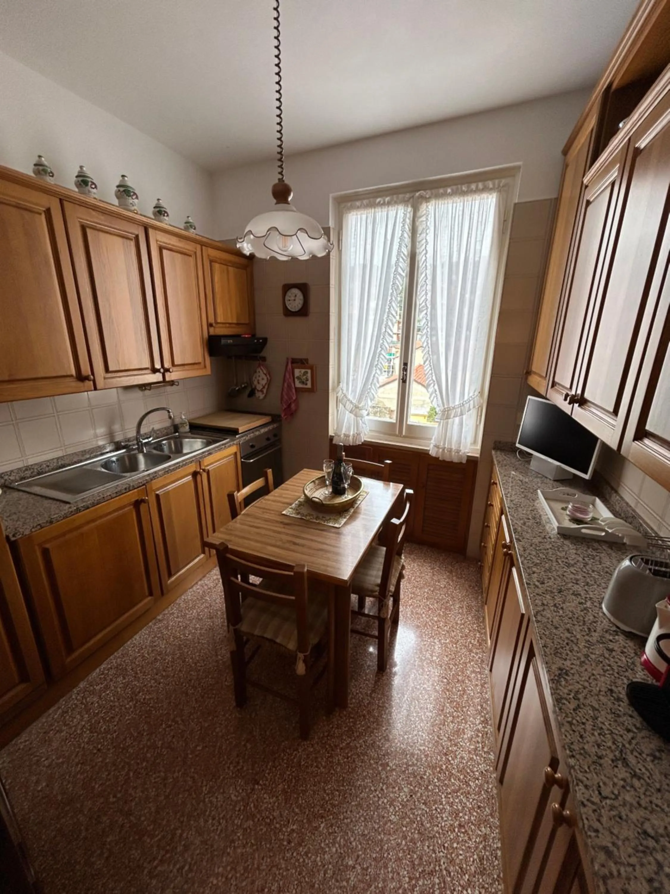 Kitchen or kitchenette in Turchino Apartment & Terrazza della Luisa by PortofinoVacanze