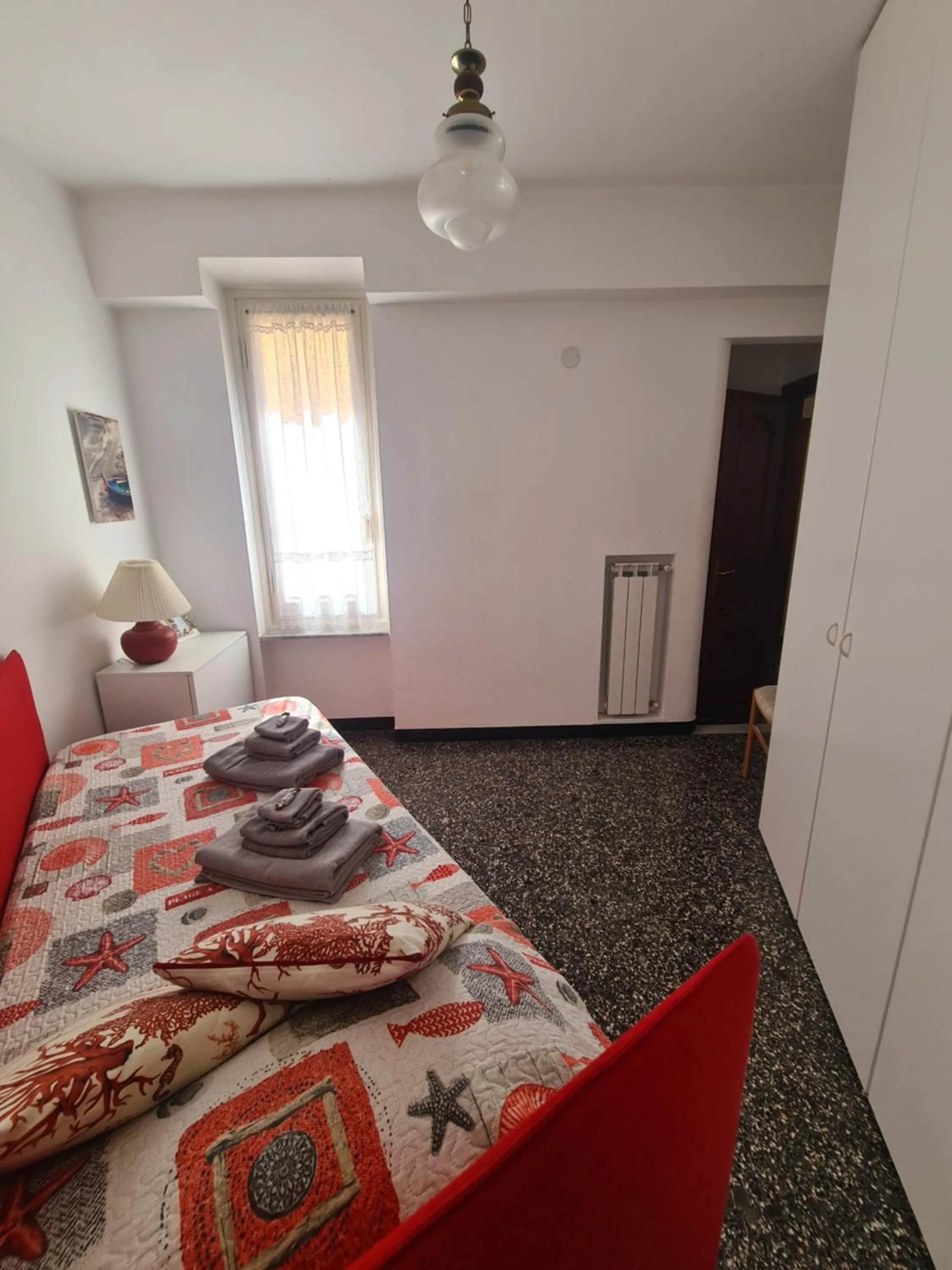 Bed in Turchino Apartment & Terrazza della Luisa by PortofinoVacanze