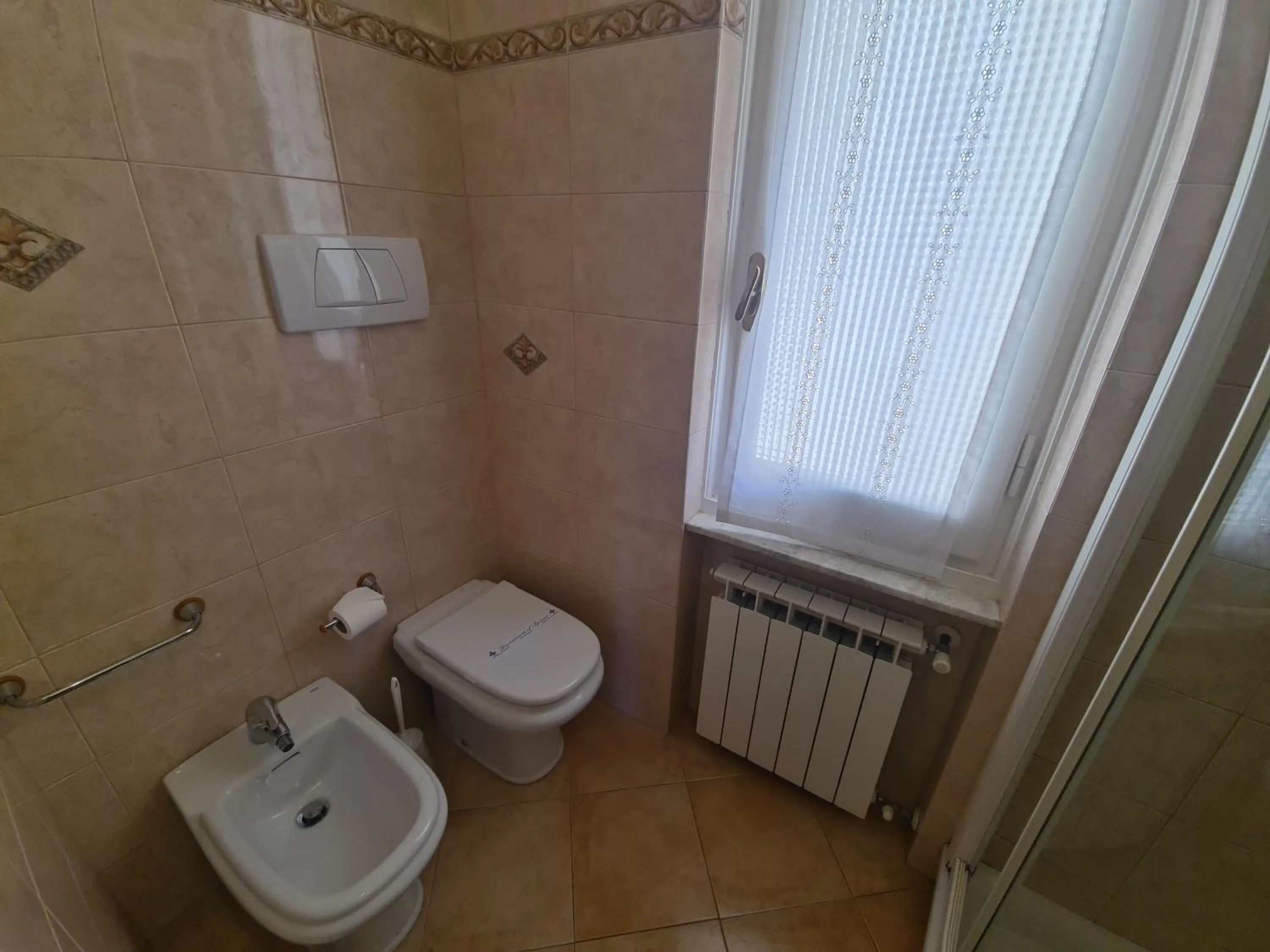 Toilet in Turchino Apartment & Terrazza della Luisa by PortofinoVacanze