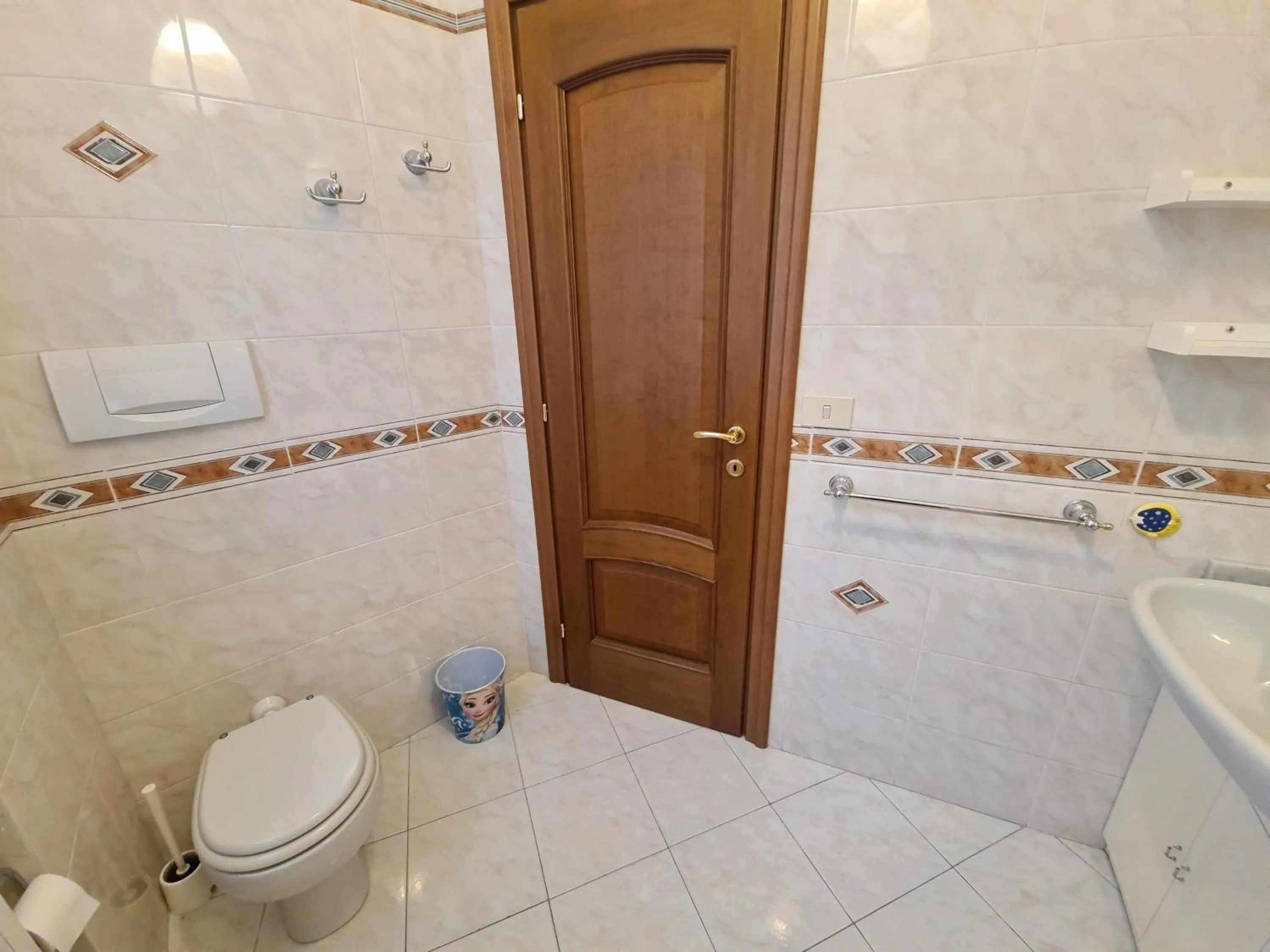 Shower in Turchino Apartment & Terrazza della Luisa by PortofinoVacanze