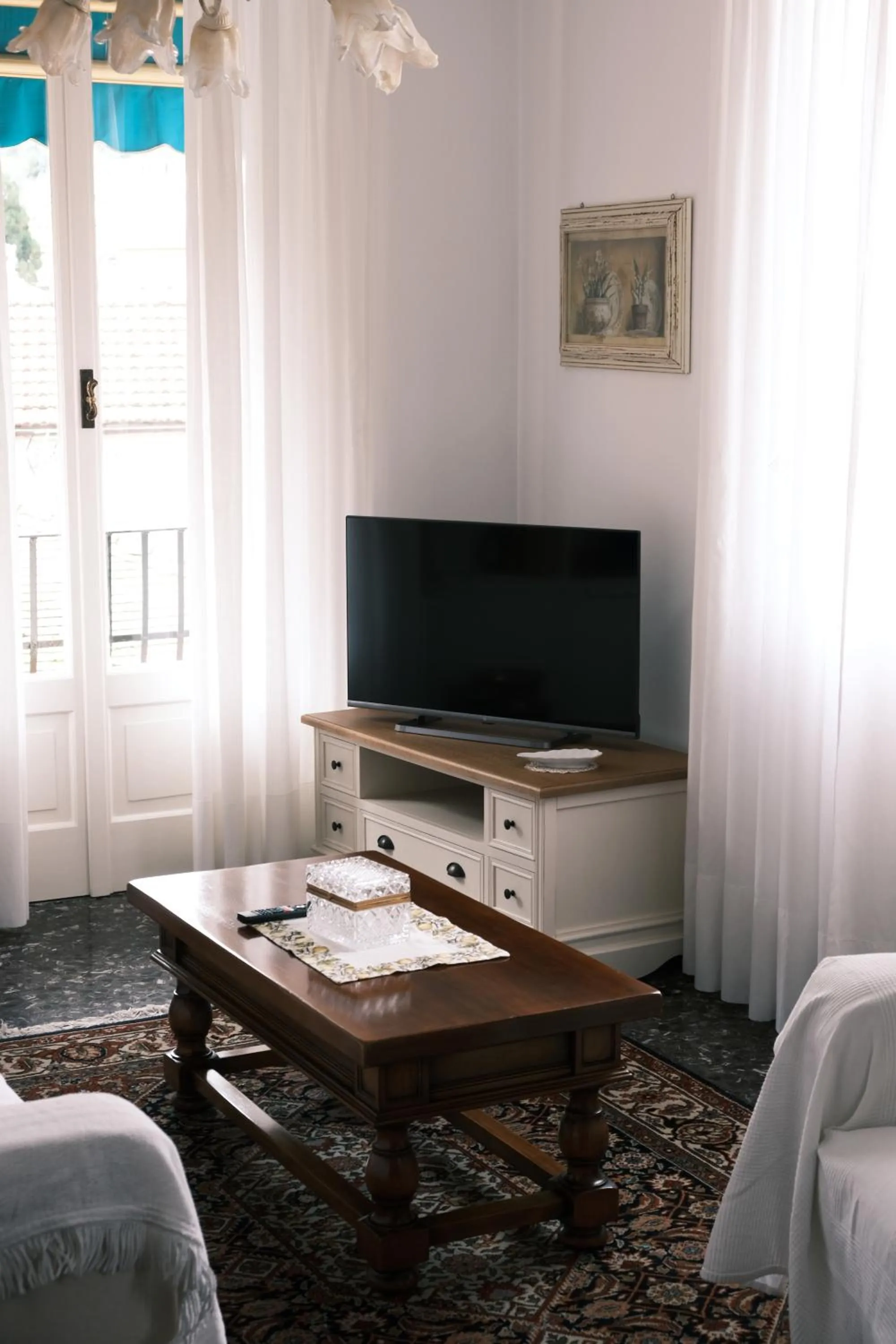 TV and multimedia, Bed in Turchino Apartment & Terrazza della Luisa by PortofinoVacanze