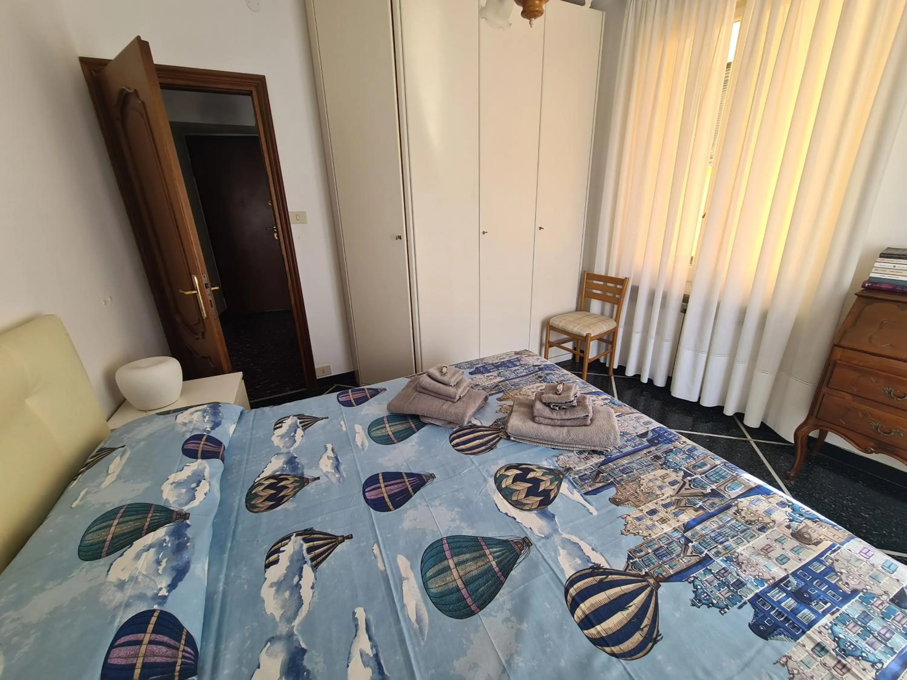 Bed in Turchino Apartment & Terrazza della Luisa by PortofinoVacanze