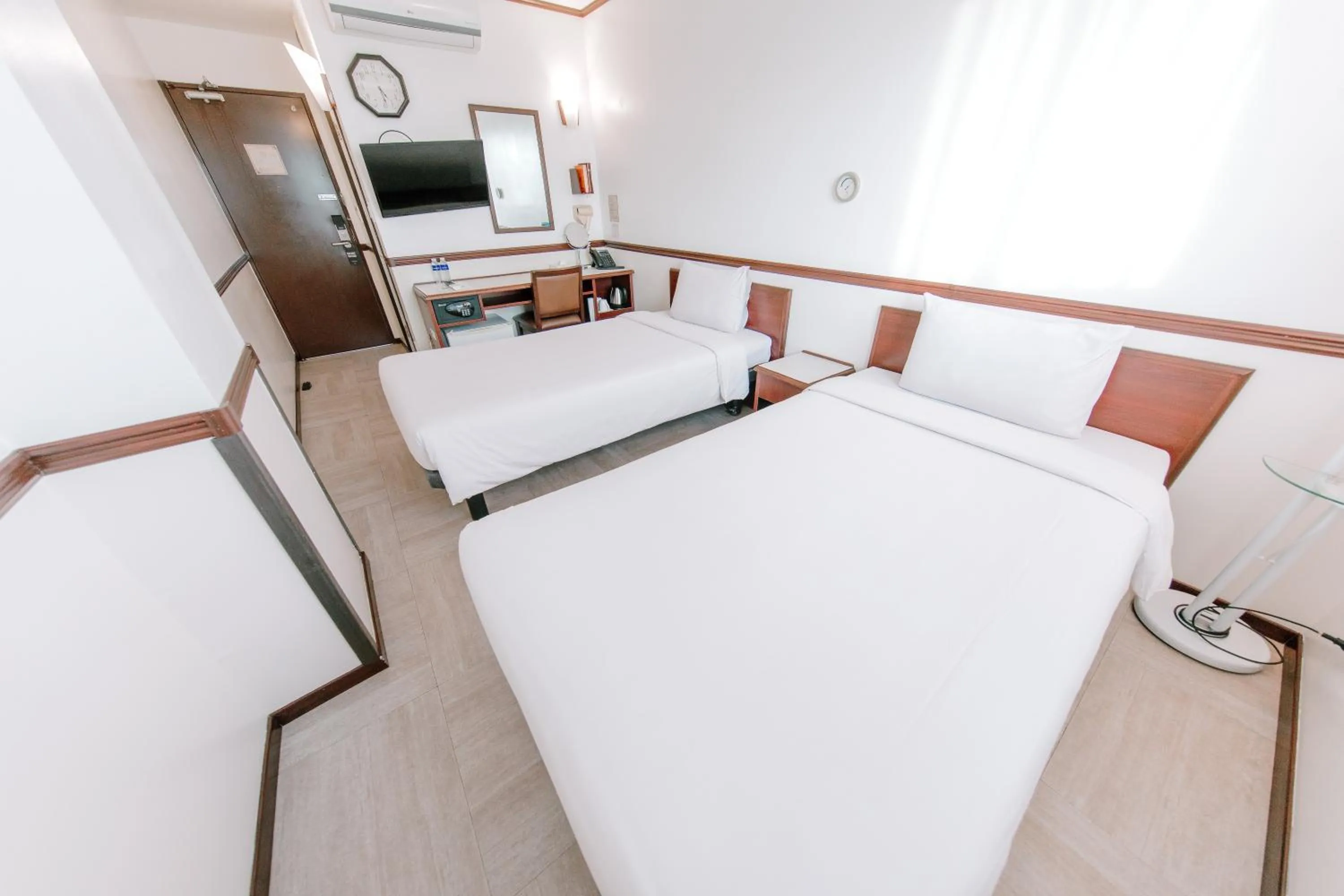 Bedroom, Bed in Toyoko Inn Cebu