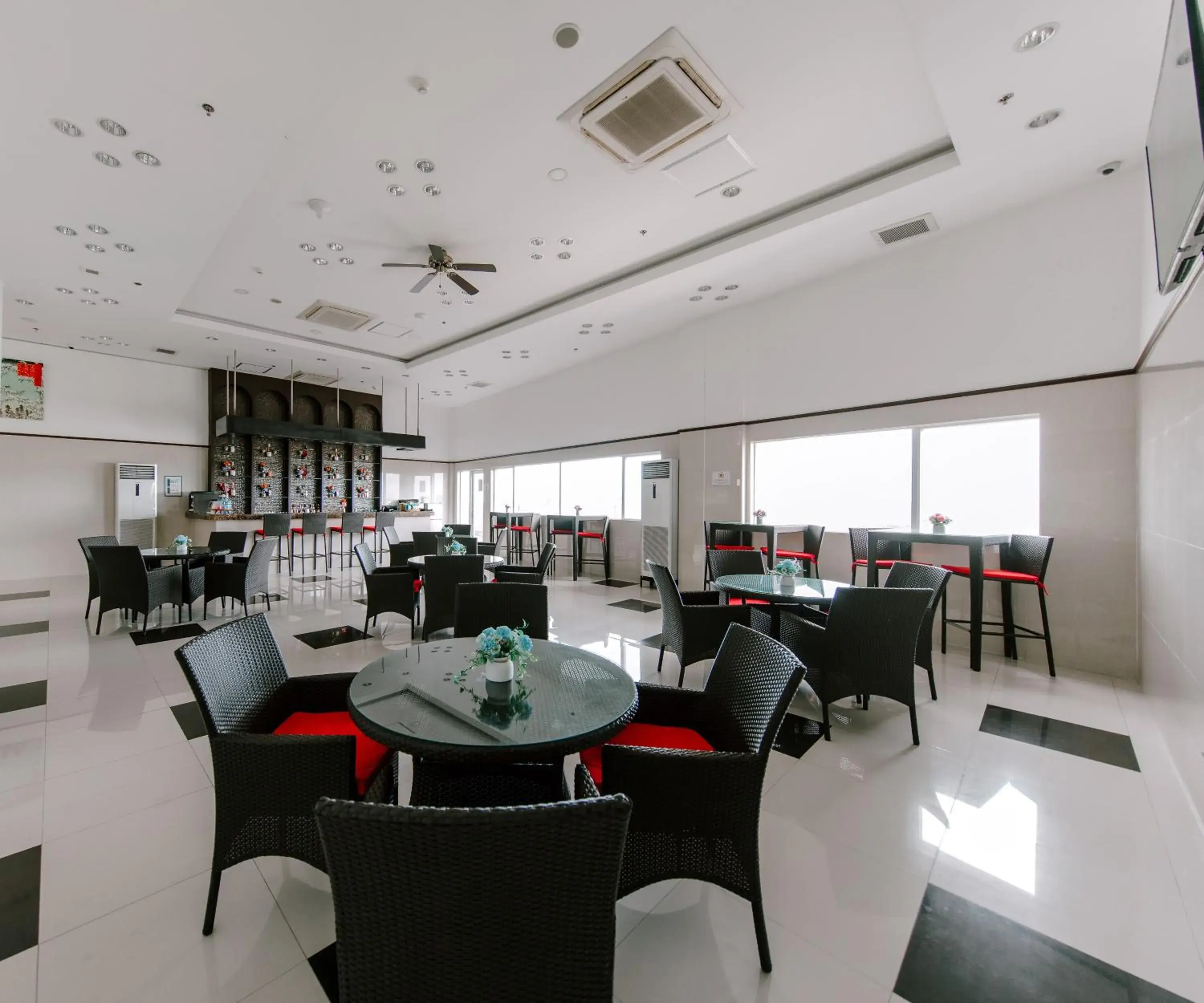 Restaurant/places to eat in Toyoko Inn Cebu Restaurant/places to eat in Toyoko Inn Cebu