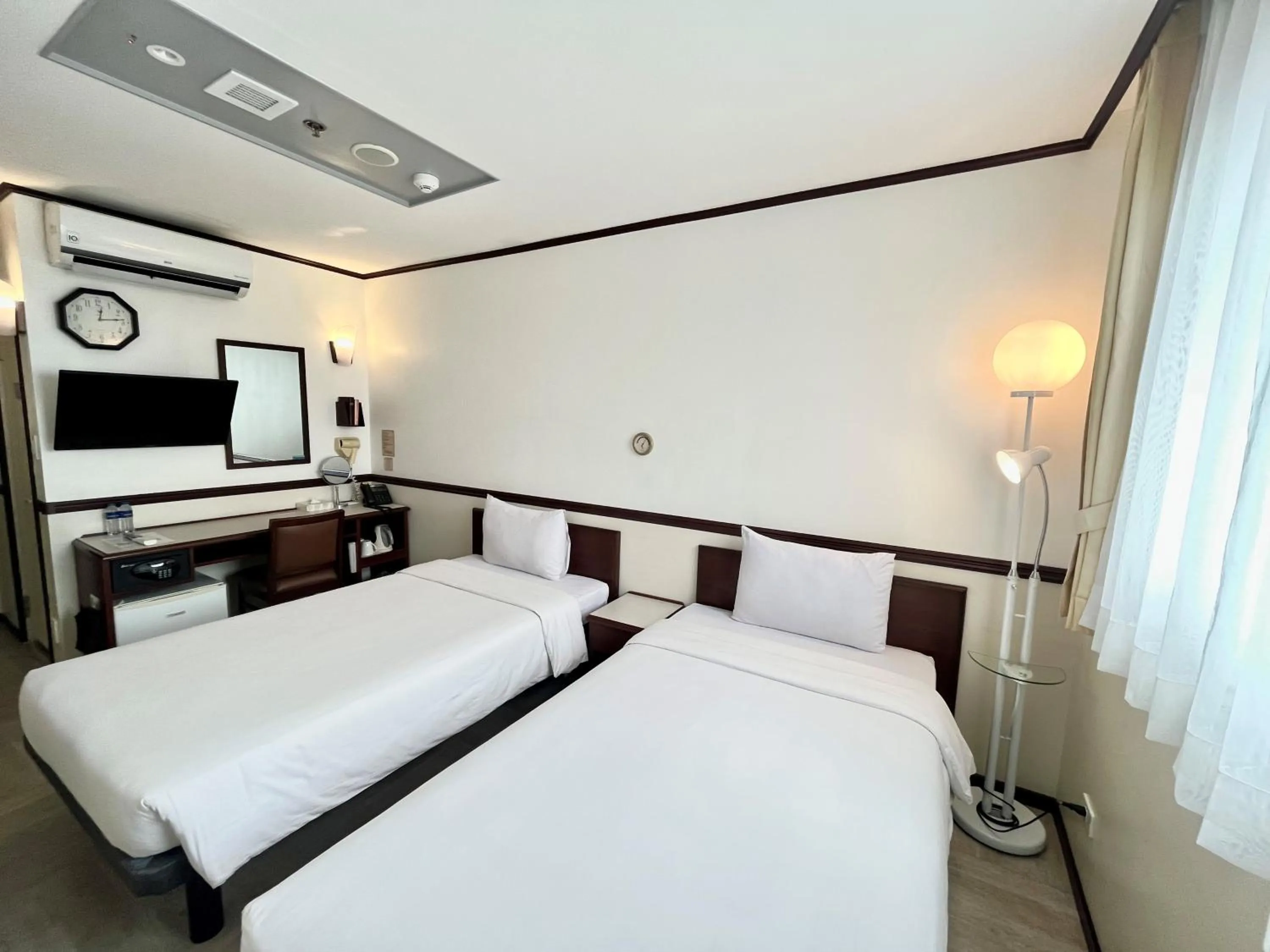 Bedroom, Bed in Toyoko Inn Cebu