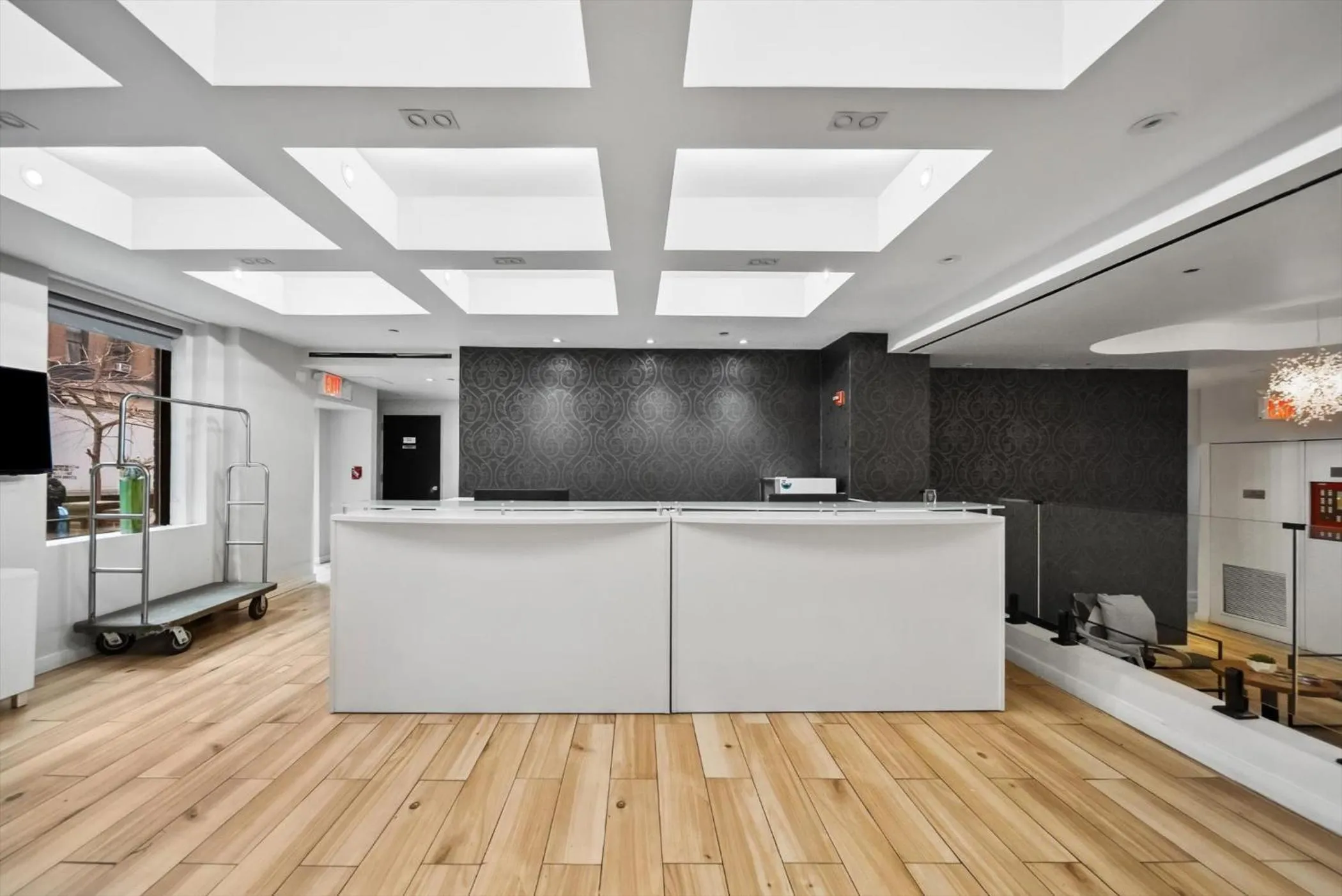 Lobby or reception in Tuscany by LuxUrban