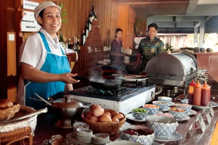 Breakfast in Coral Hotel Bangsaphan Breakfast in Coral Hotel Bangsaphan