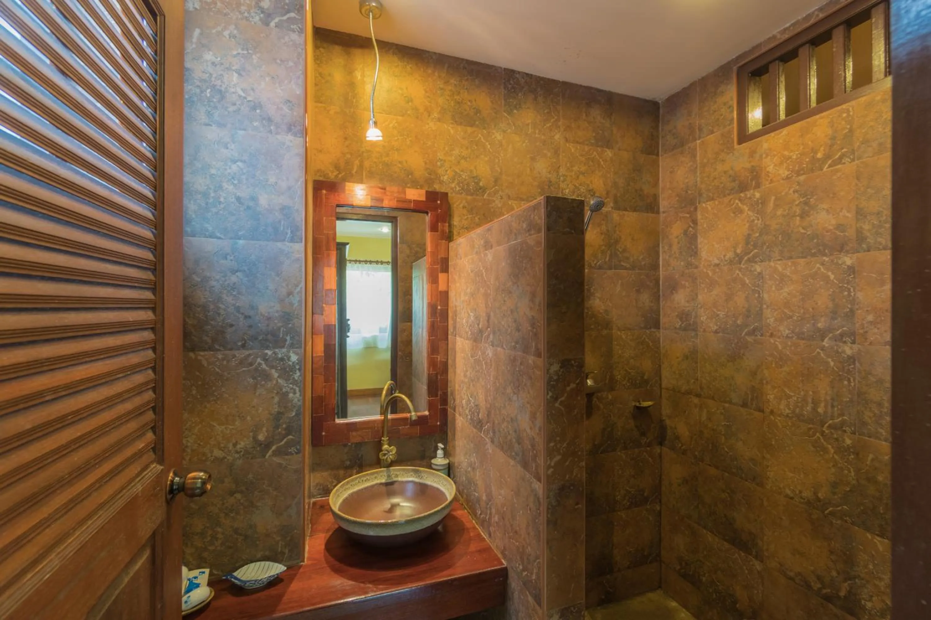 Bathroom in Coral Hotel Bangsaphan