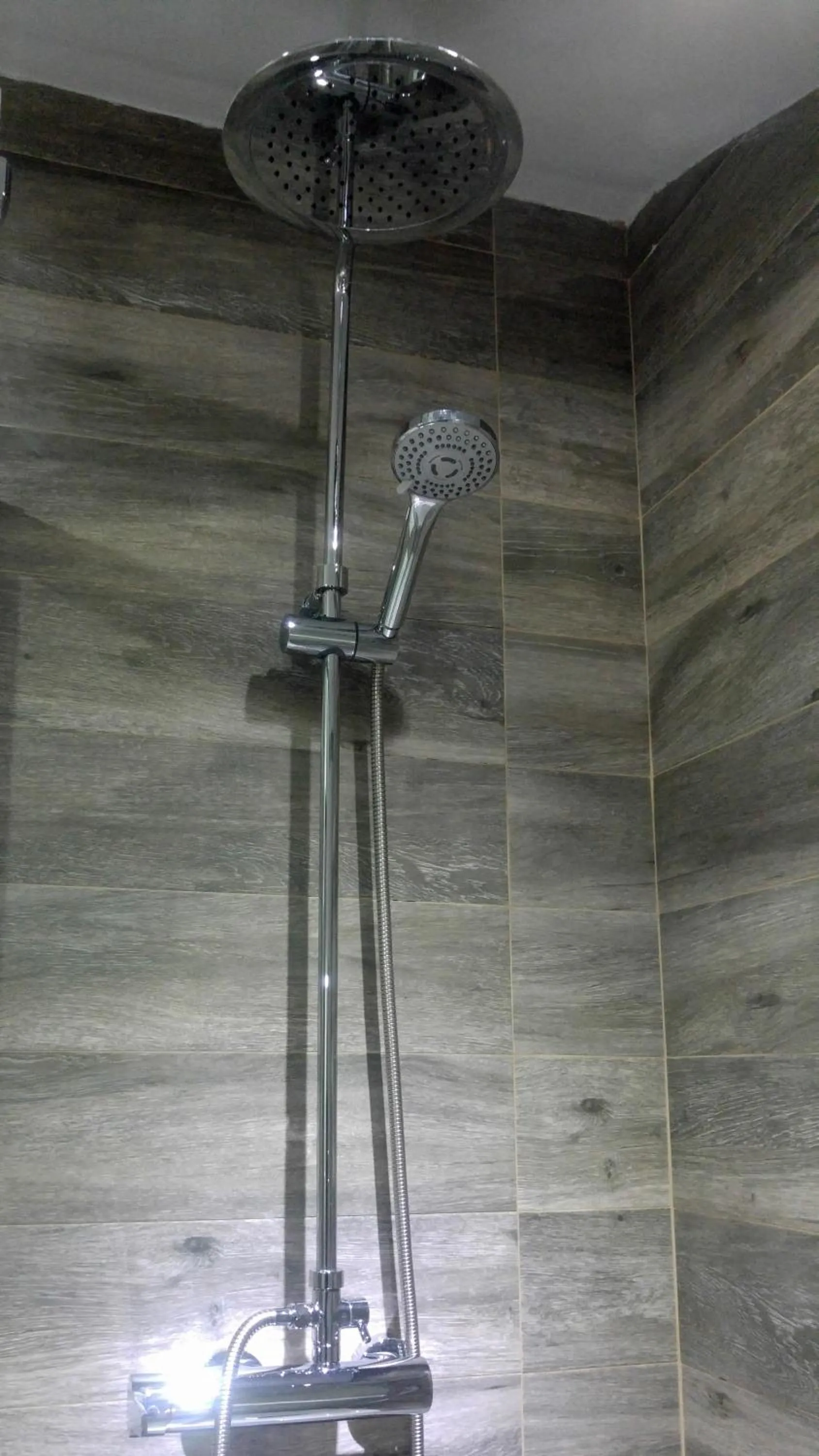 Shower in The Lights City Rooms