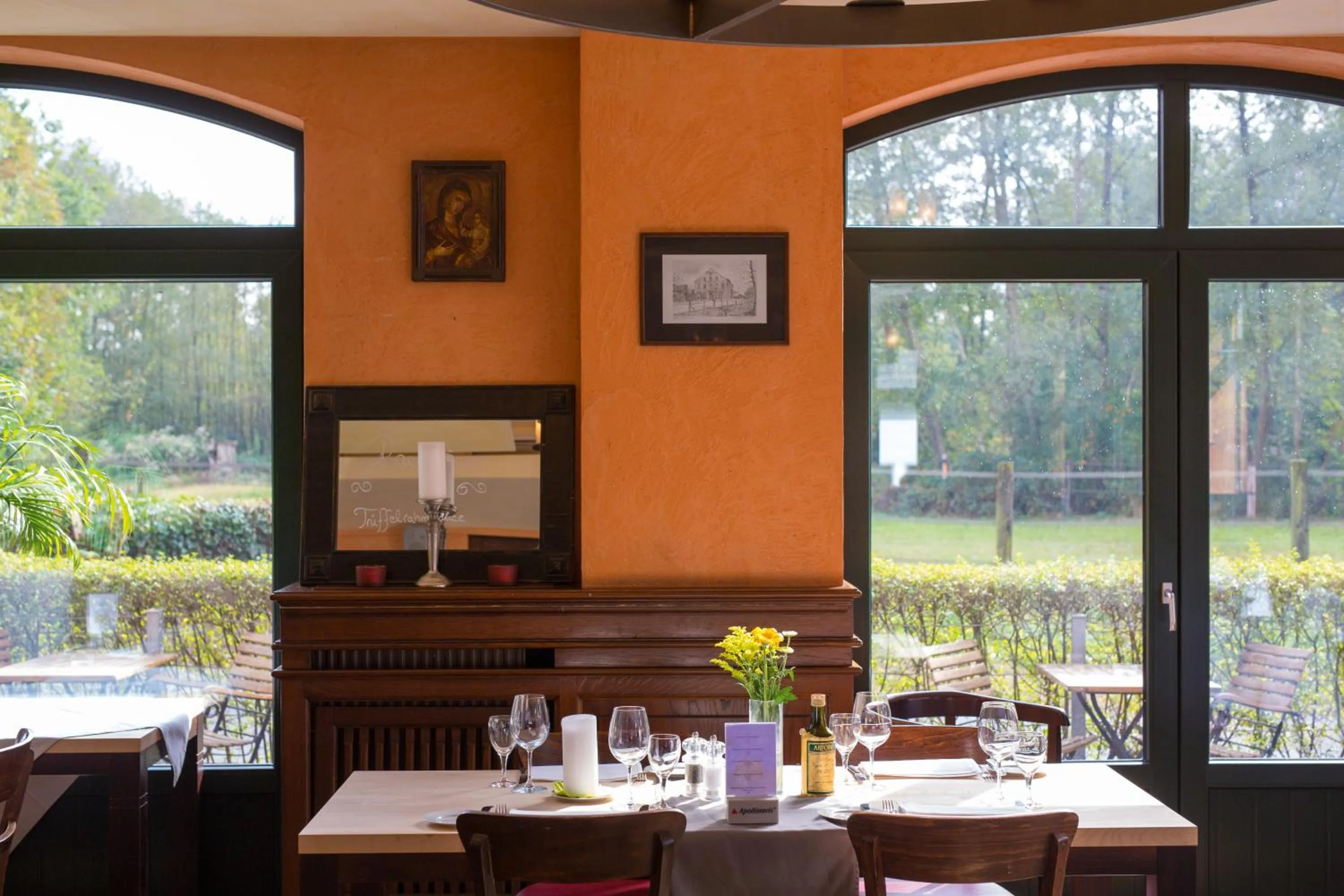 Restaurant/places to eat in Gasthaus Luthemuhle