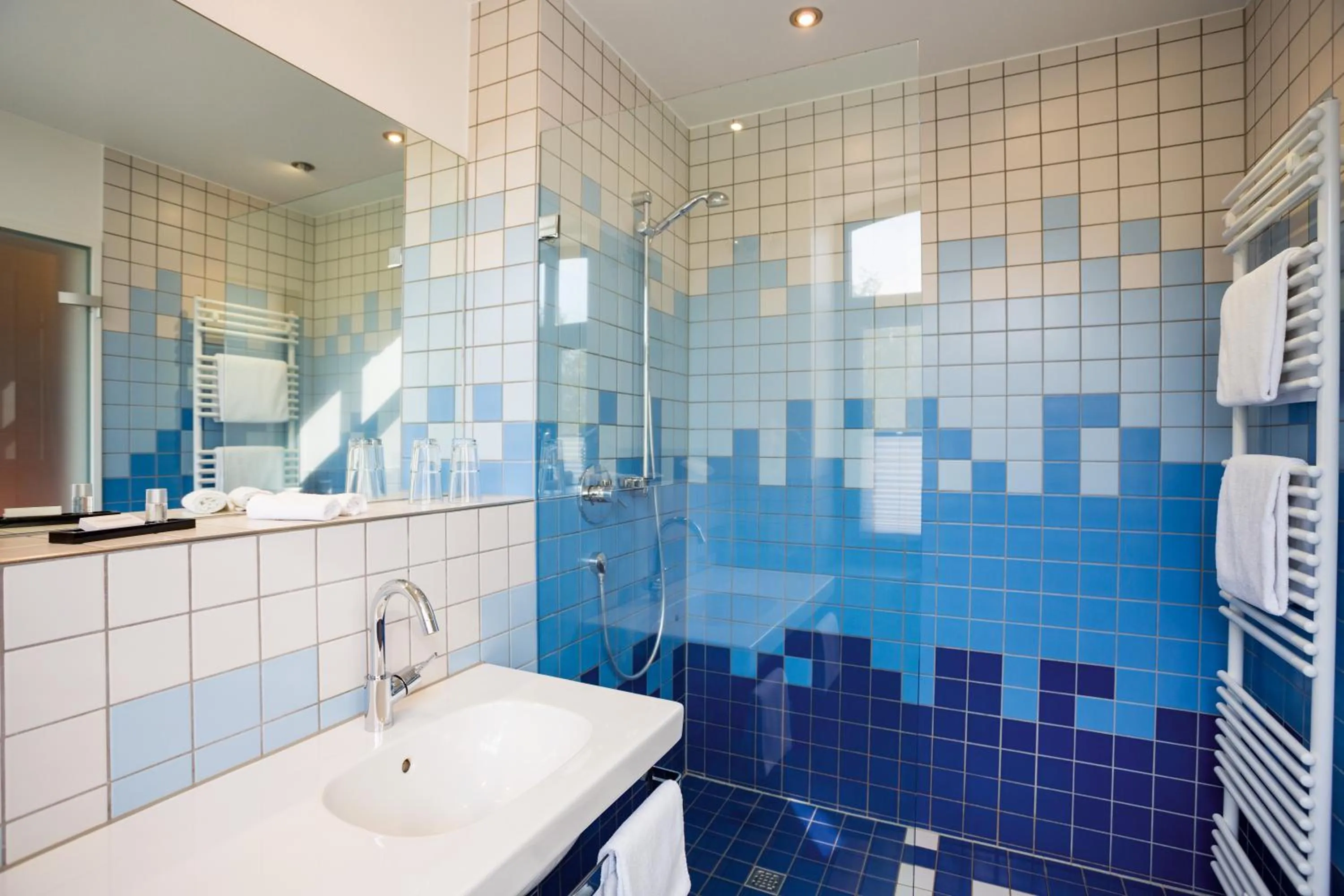 Bathroom in Gasthaus Luthemuhle