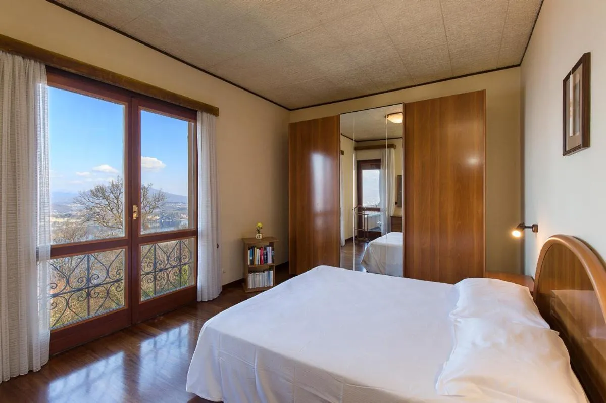 Photo of the whole room, Bed in Villa Caterina by Impero House