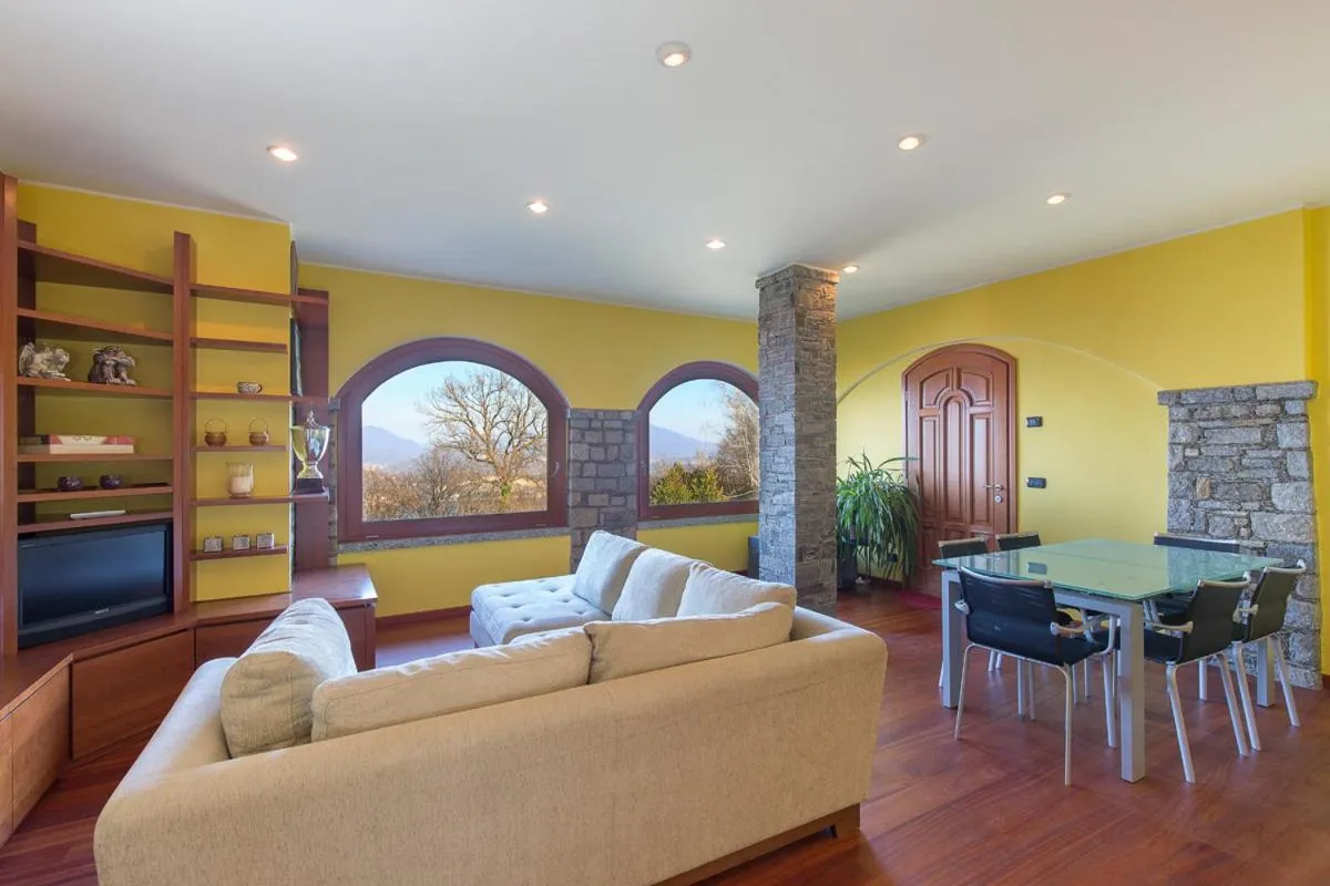 Living room in Villa Caterina by Impero House