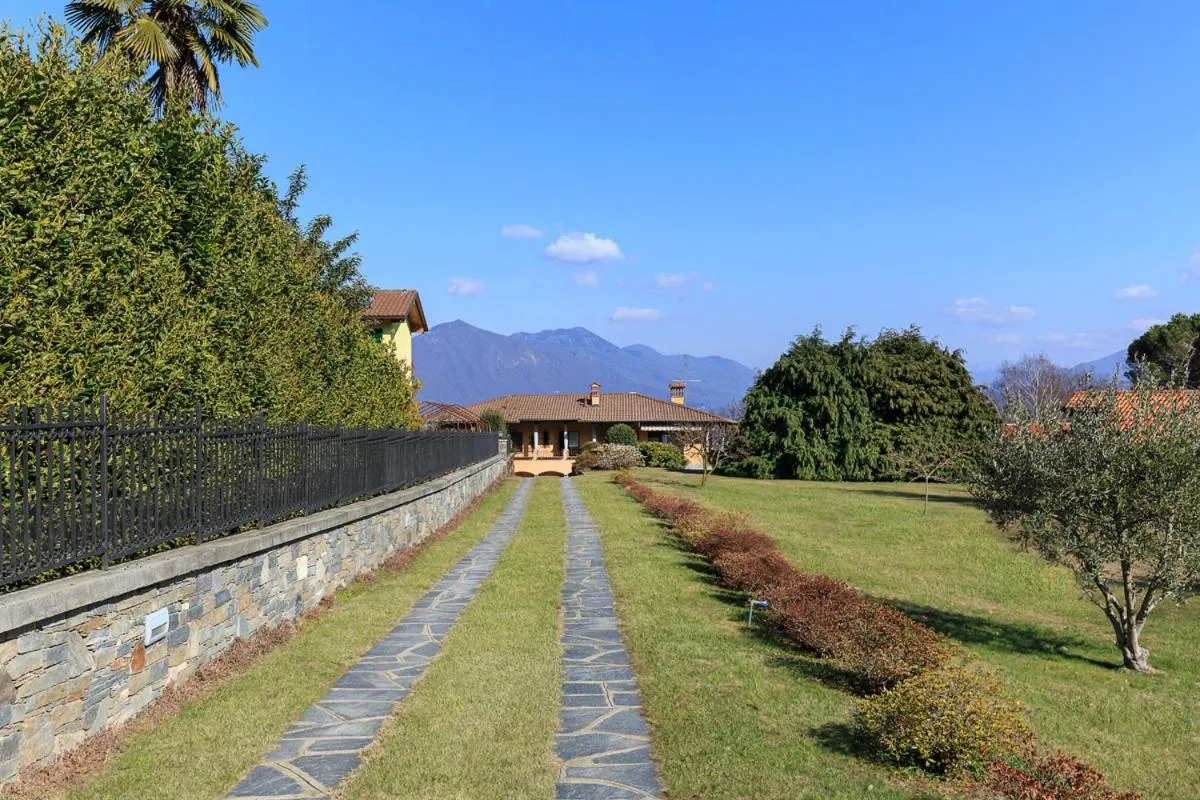 Garden in Villa Caterina by Impero House