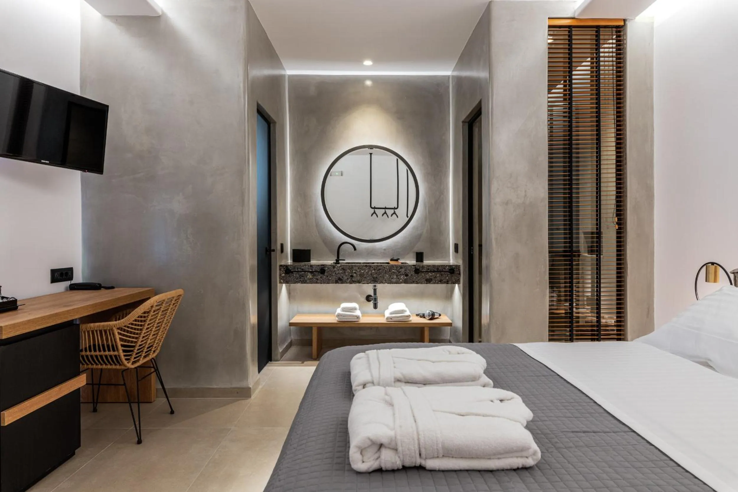 Photo of the whole room, Bed in Avra Mykonos