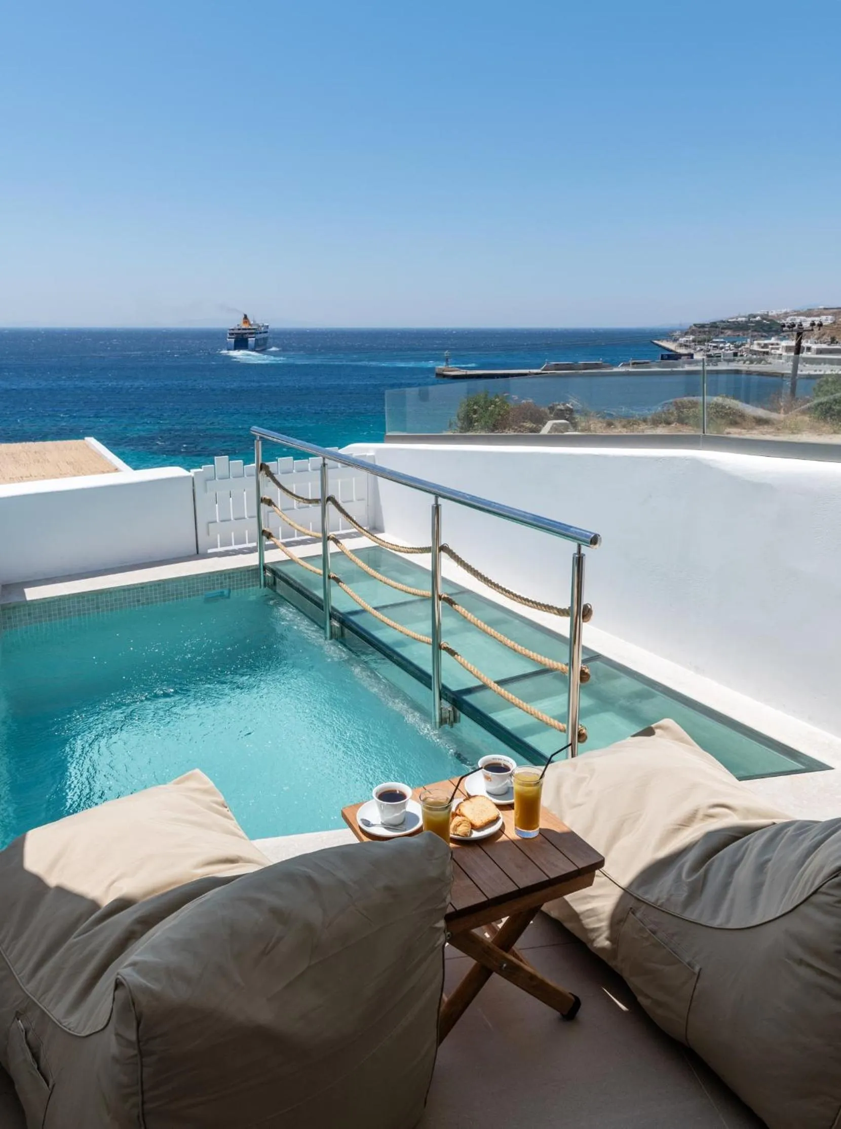 Sea view in Avra Mykonos