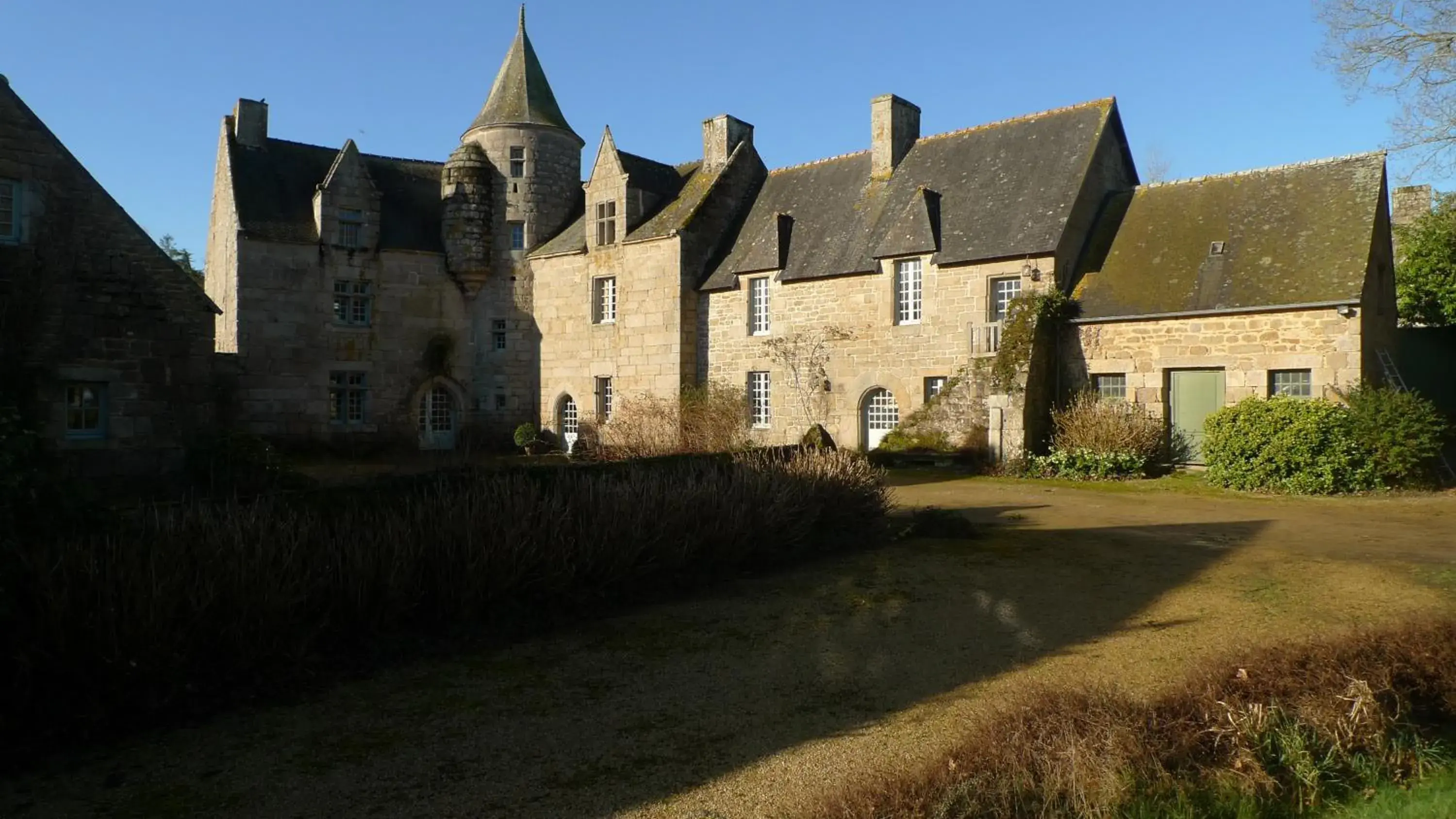 Manoir de Kerguéréon Manoir de Kerguéréon
