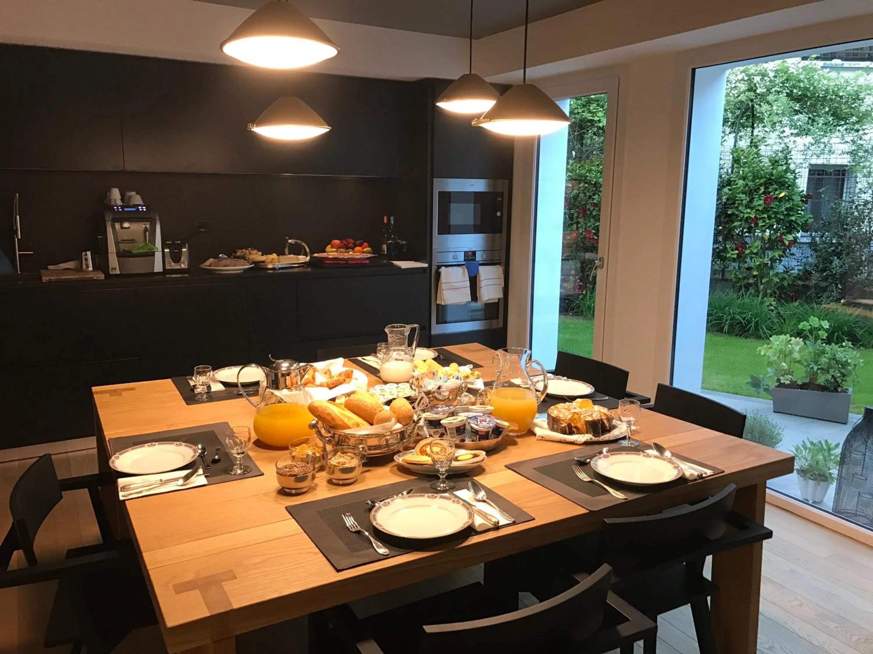 Continental breakfast in Conti Guest House