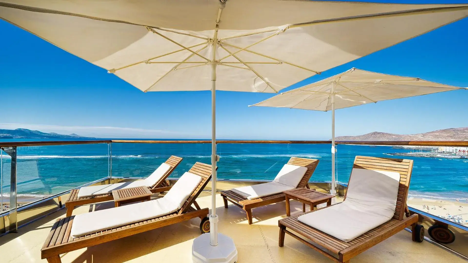 sunbed in Bull Reina Isabel & SPA sunbed in Bull Reina Isabel & SPA