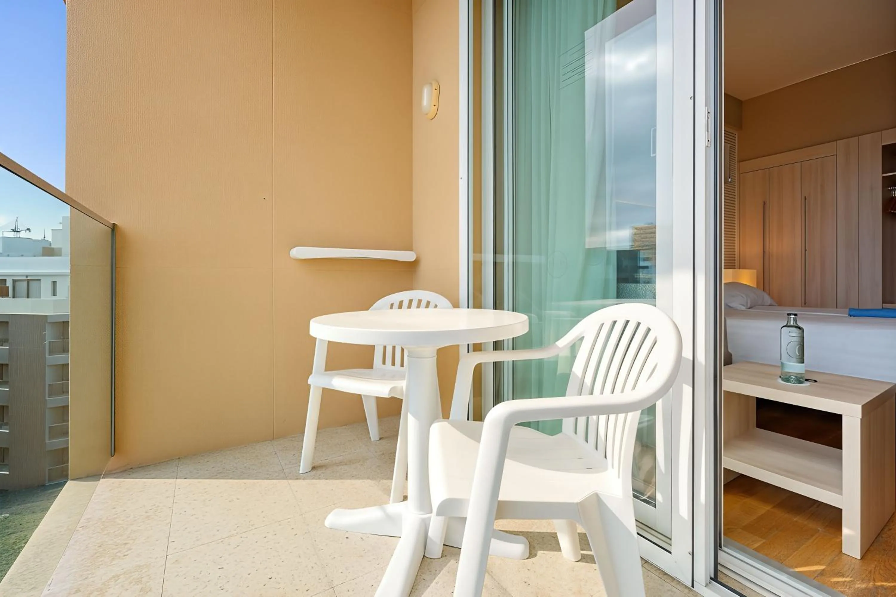 Balcony/Terrace in Bull Reina Isabel & SPA