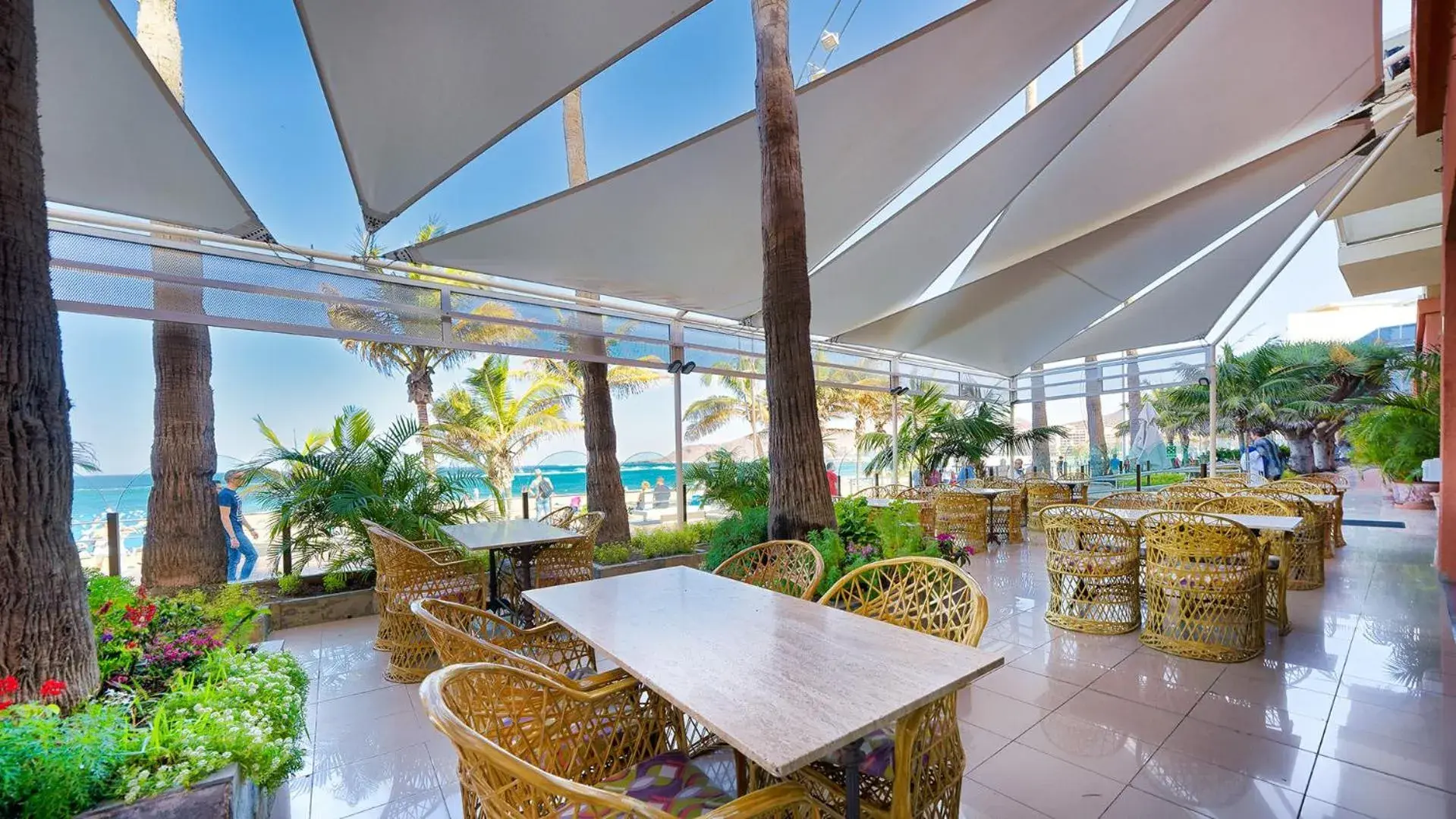 Restaurant/places to eat in Bull Reina Isabel & SPA Restaurant/places to eat in Bull Reina Isabel & SPA