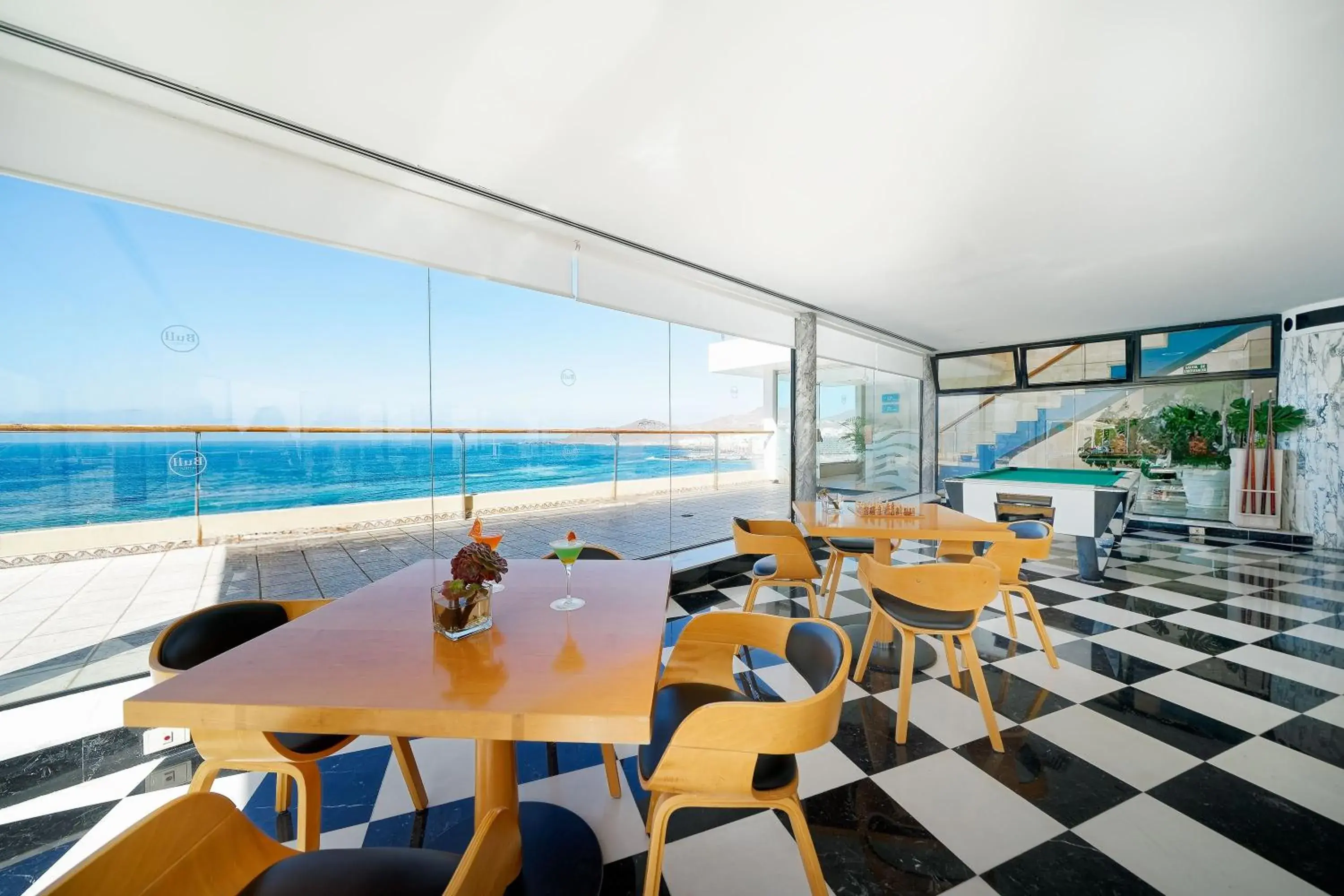 Lounge or bar in Bull Reina Isabel & SPA Lounge or bar in Bull Reina Isabel & SPA