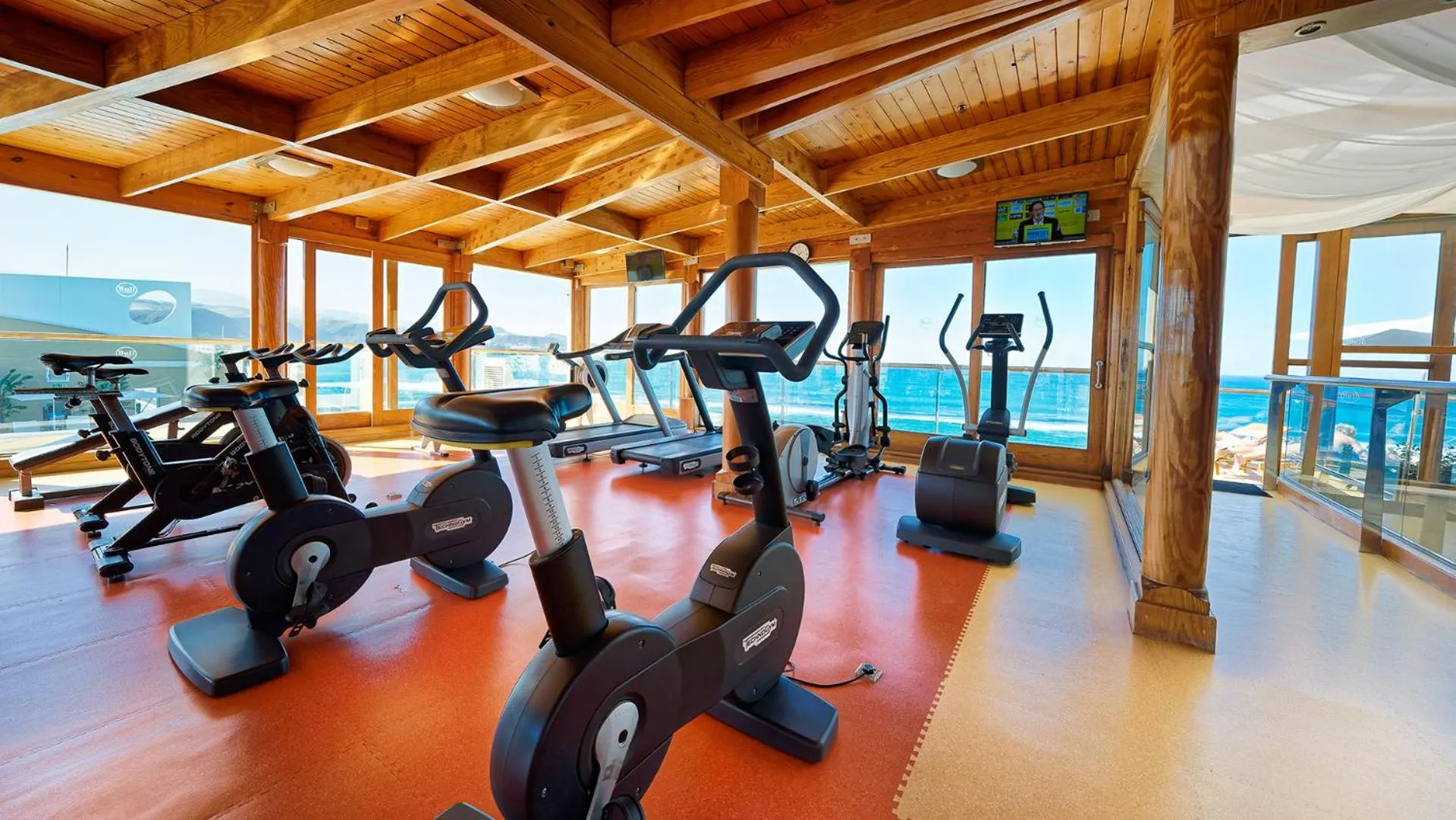 Fitness centre/facilities in Bull Reina Isabel & SPA
