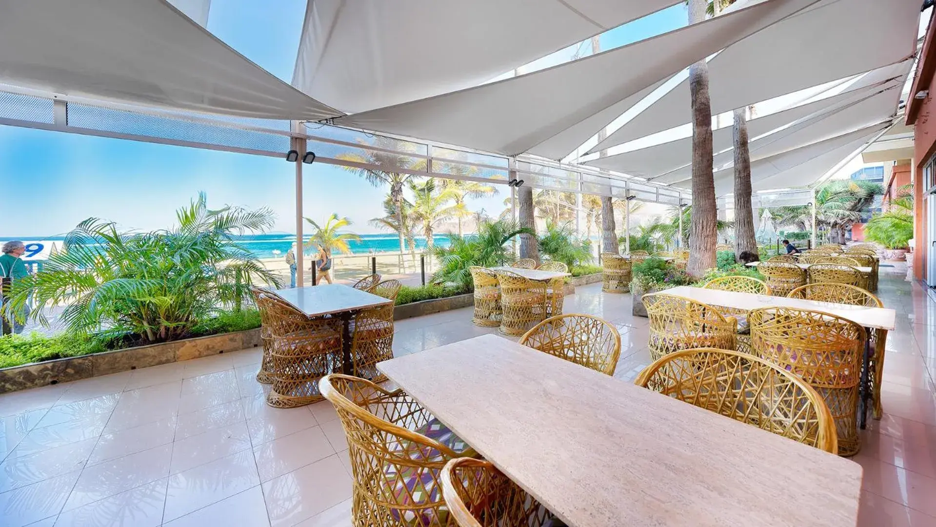 Restaurant/places to eat in Bull Reina Isabel & SPA Restaurant/places to eat in Bull Reina Isabel & SPA