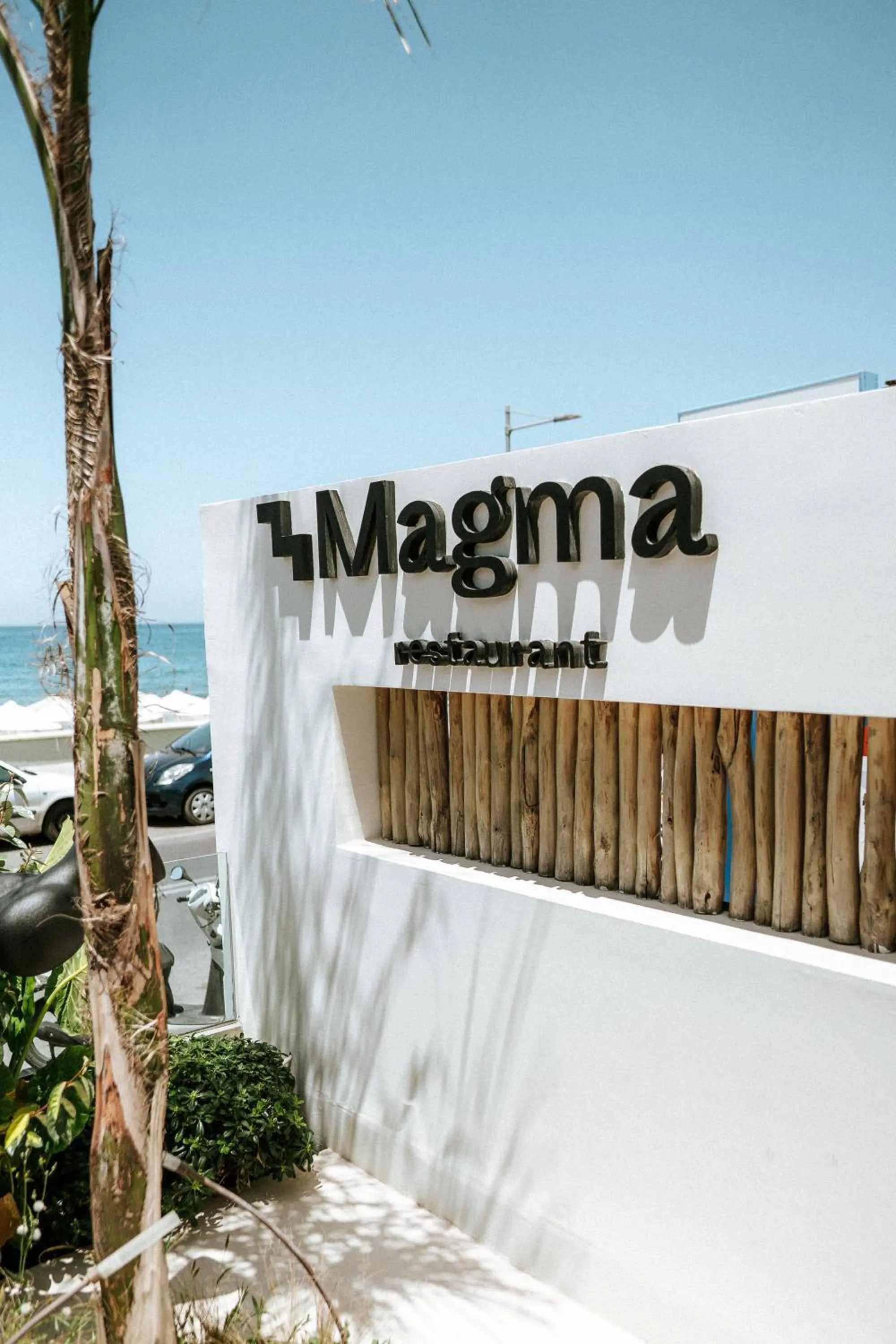 Restaurant/places to eat in Dyo Suites