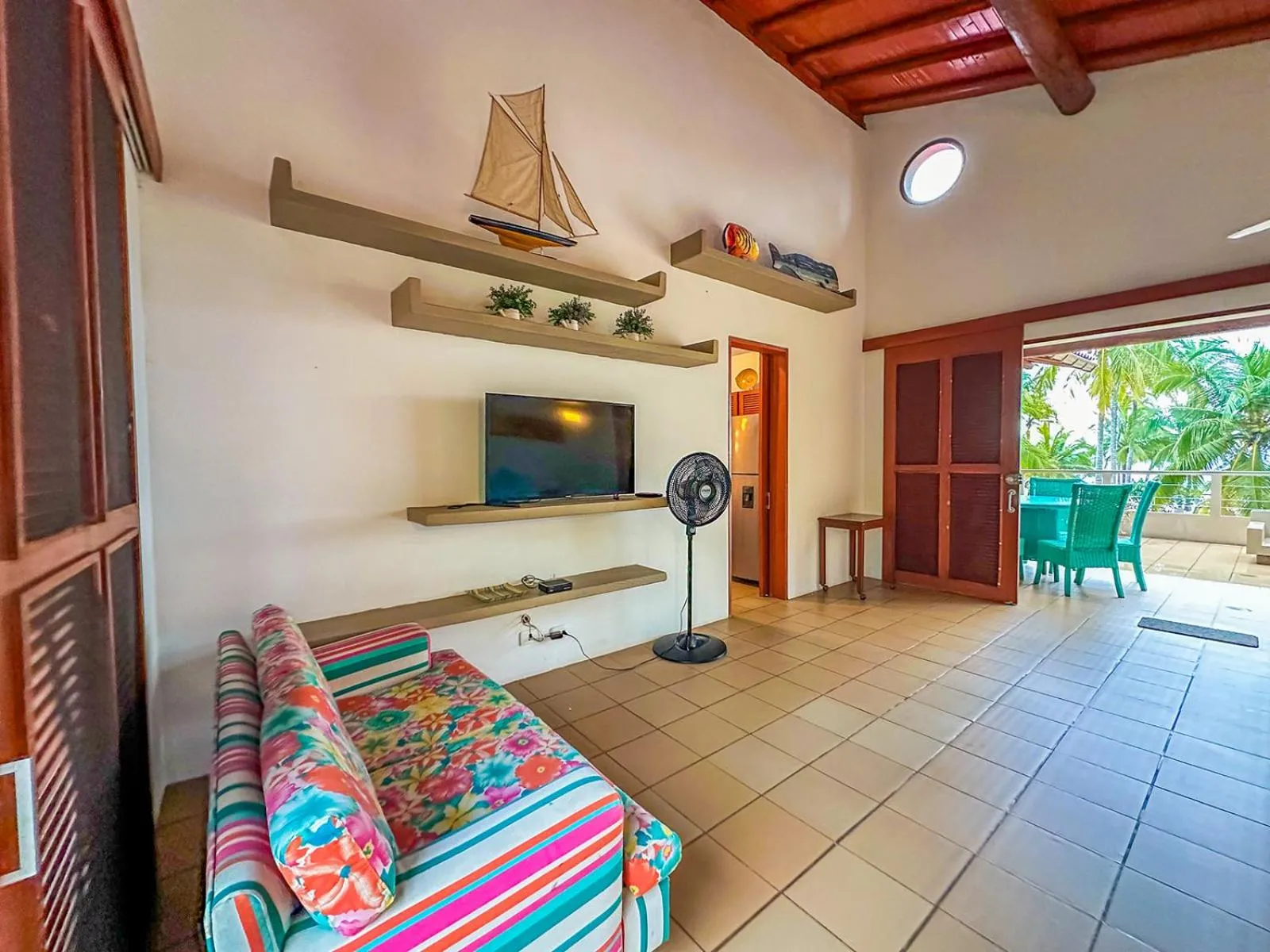 TV and multimedia in Hotel Chiniu