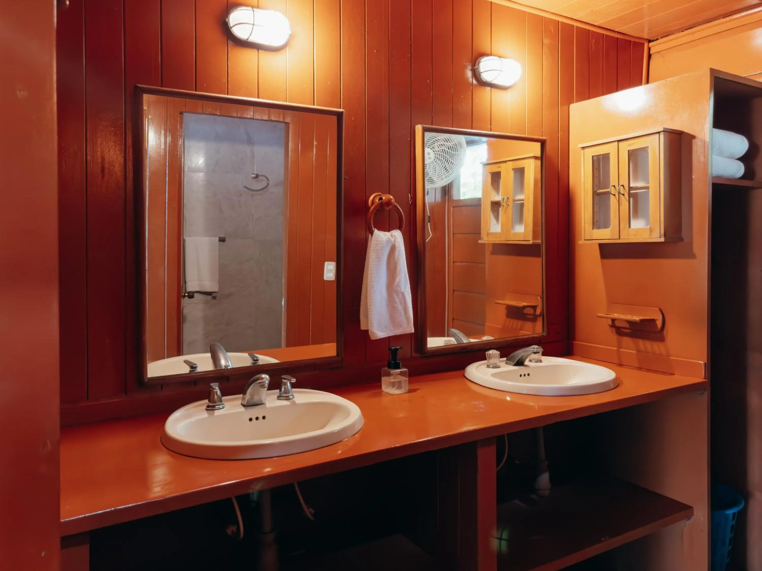 Toilet in Hotel Chiniu