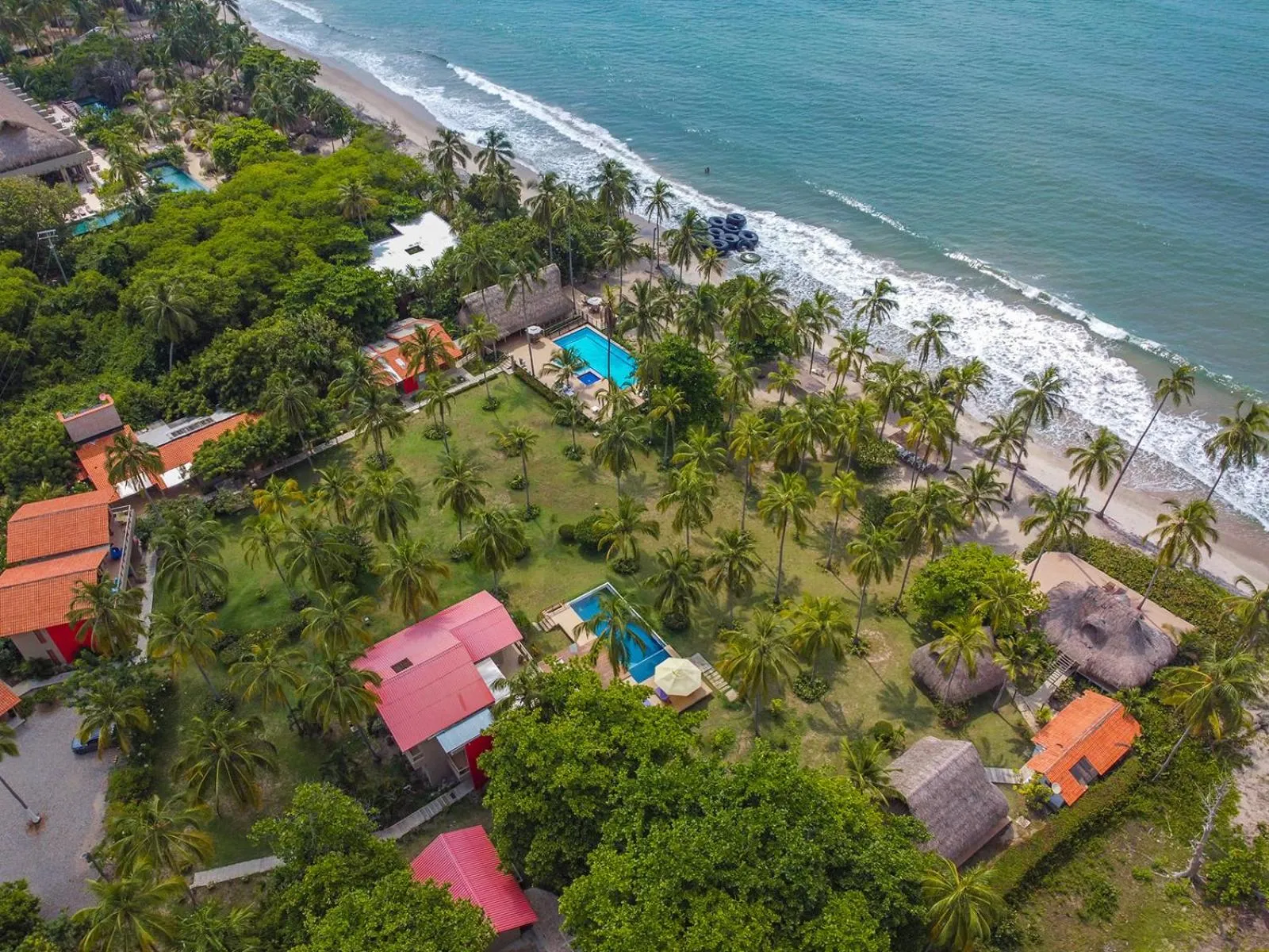 Property building in Hotel Chiniu