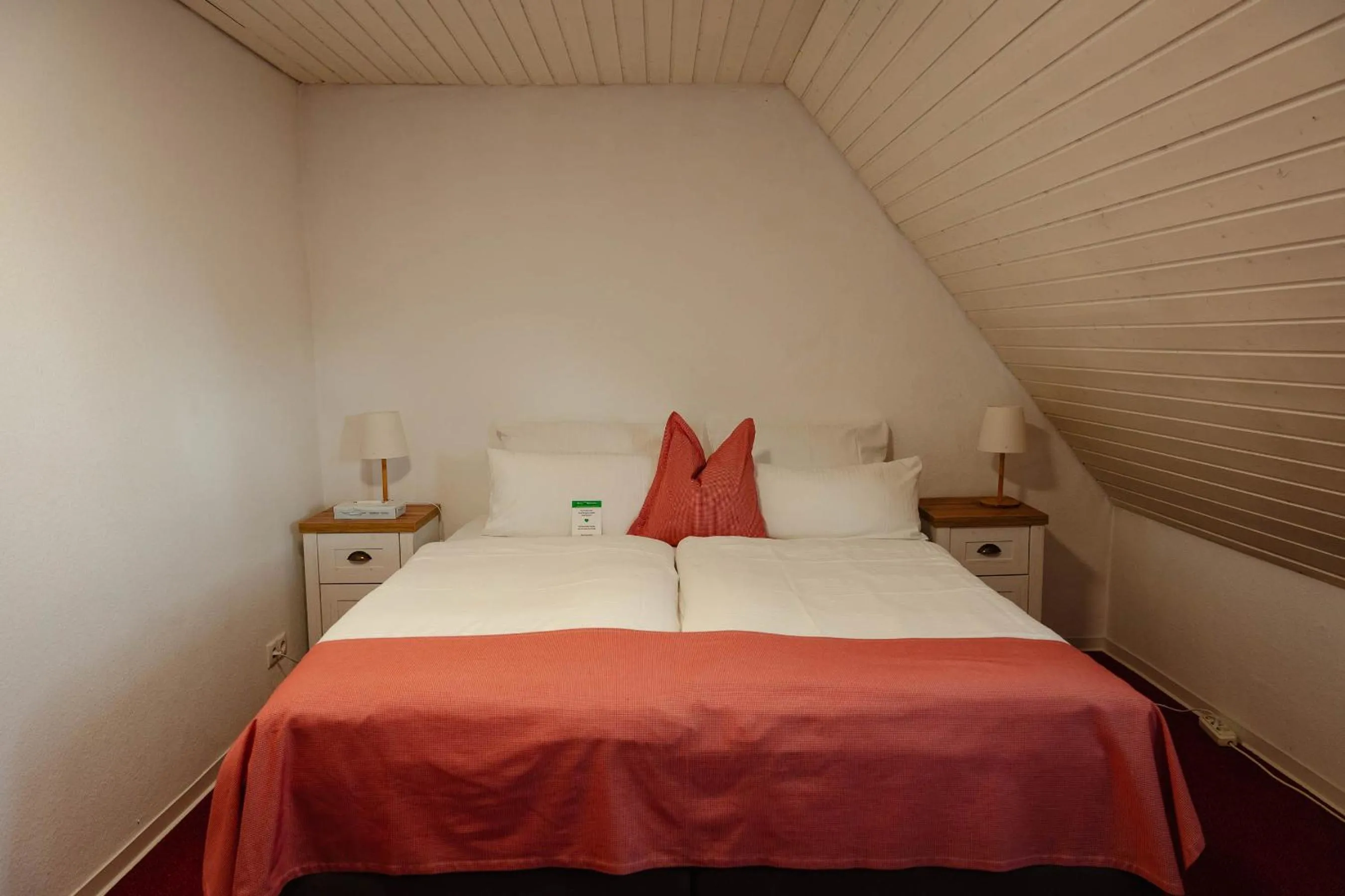 Bed in Hotel & Restaurant Zum Reussenstein