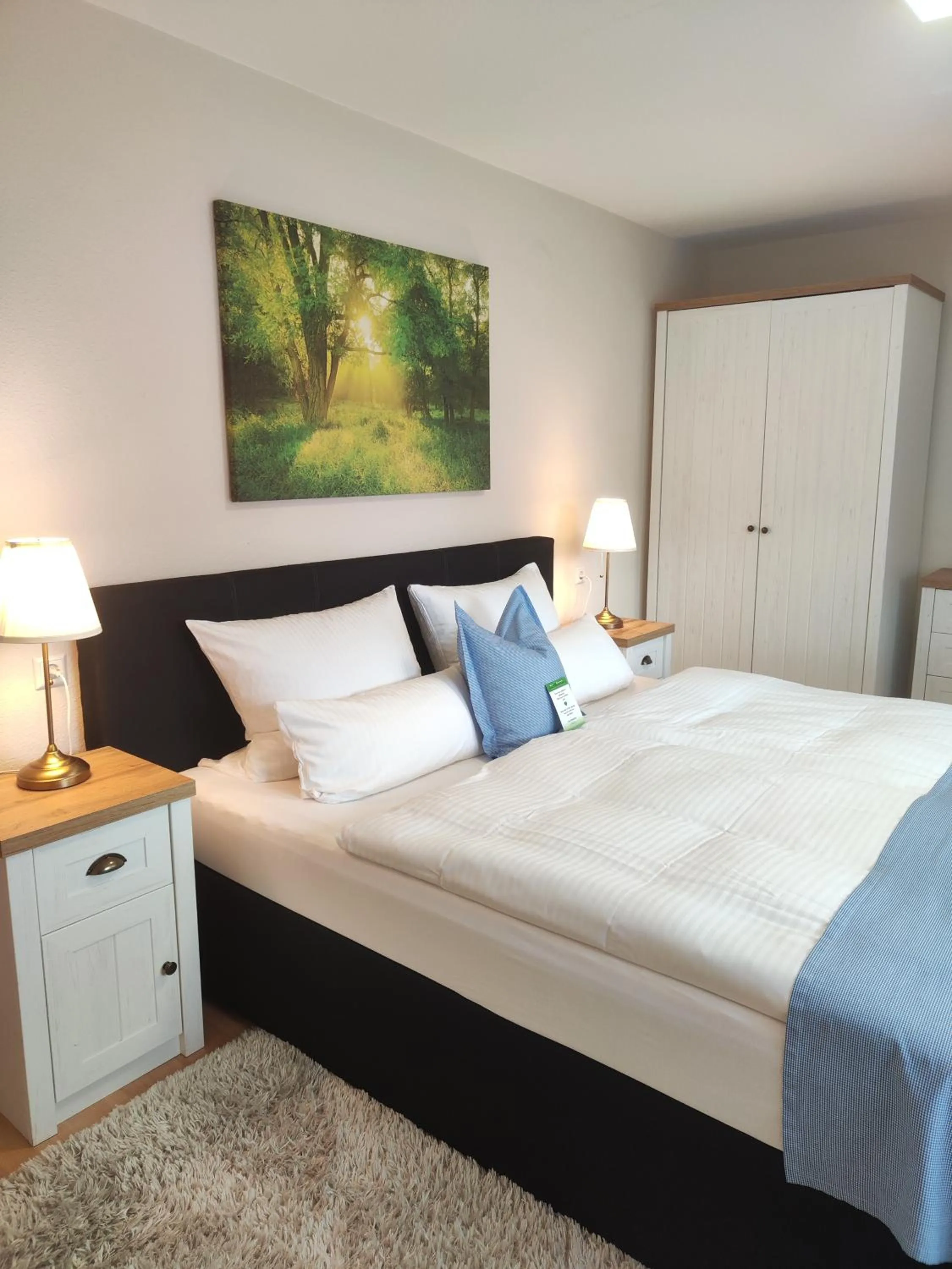 Bed in Hotel & Restaurant Zum Reussenstein