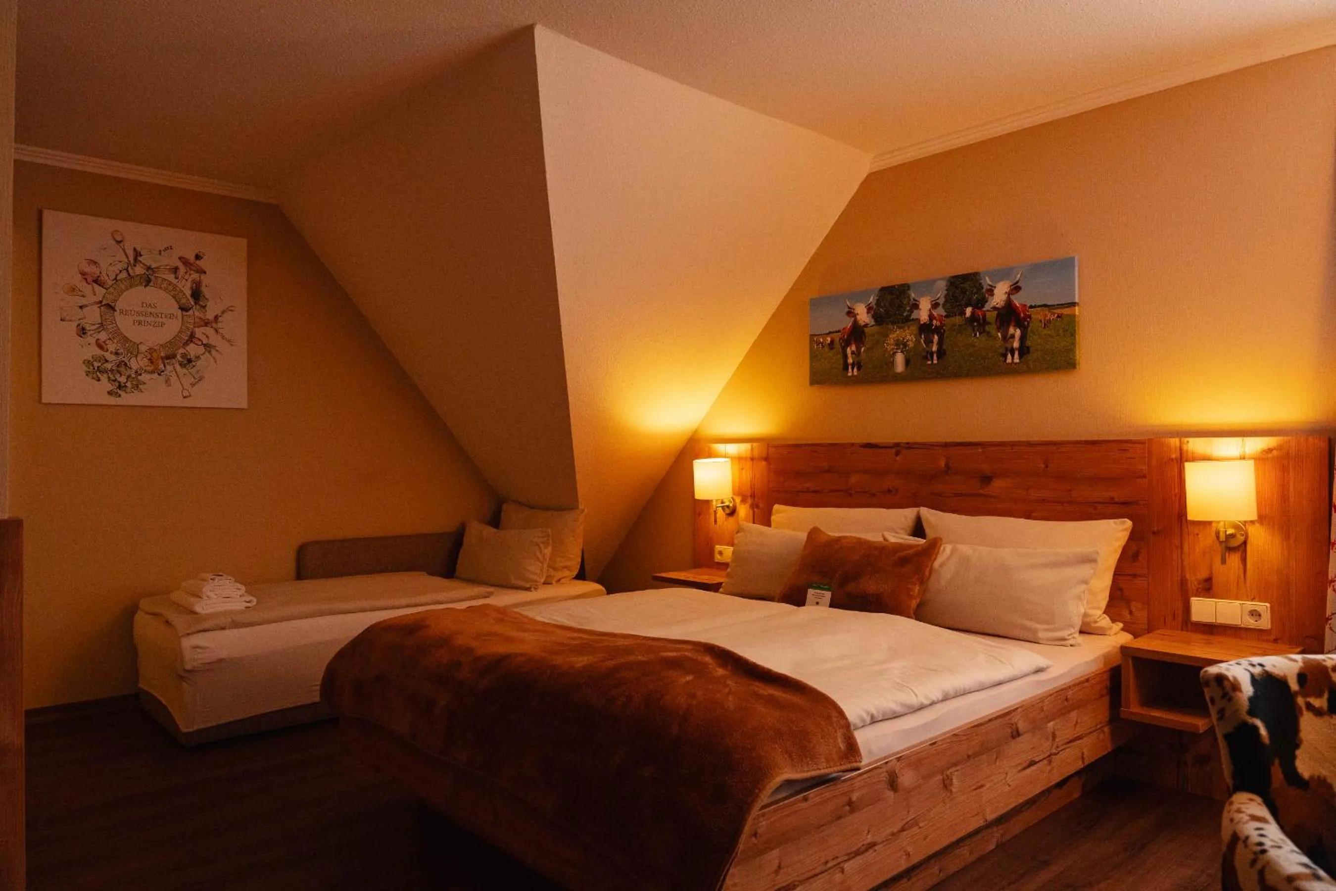 Bed in Hotel & Restaurant Zum Reussenstein