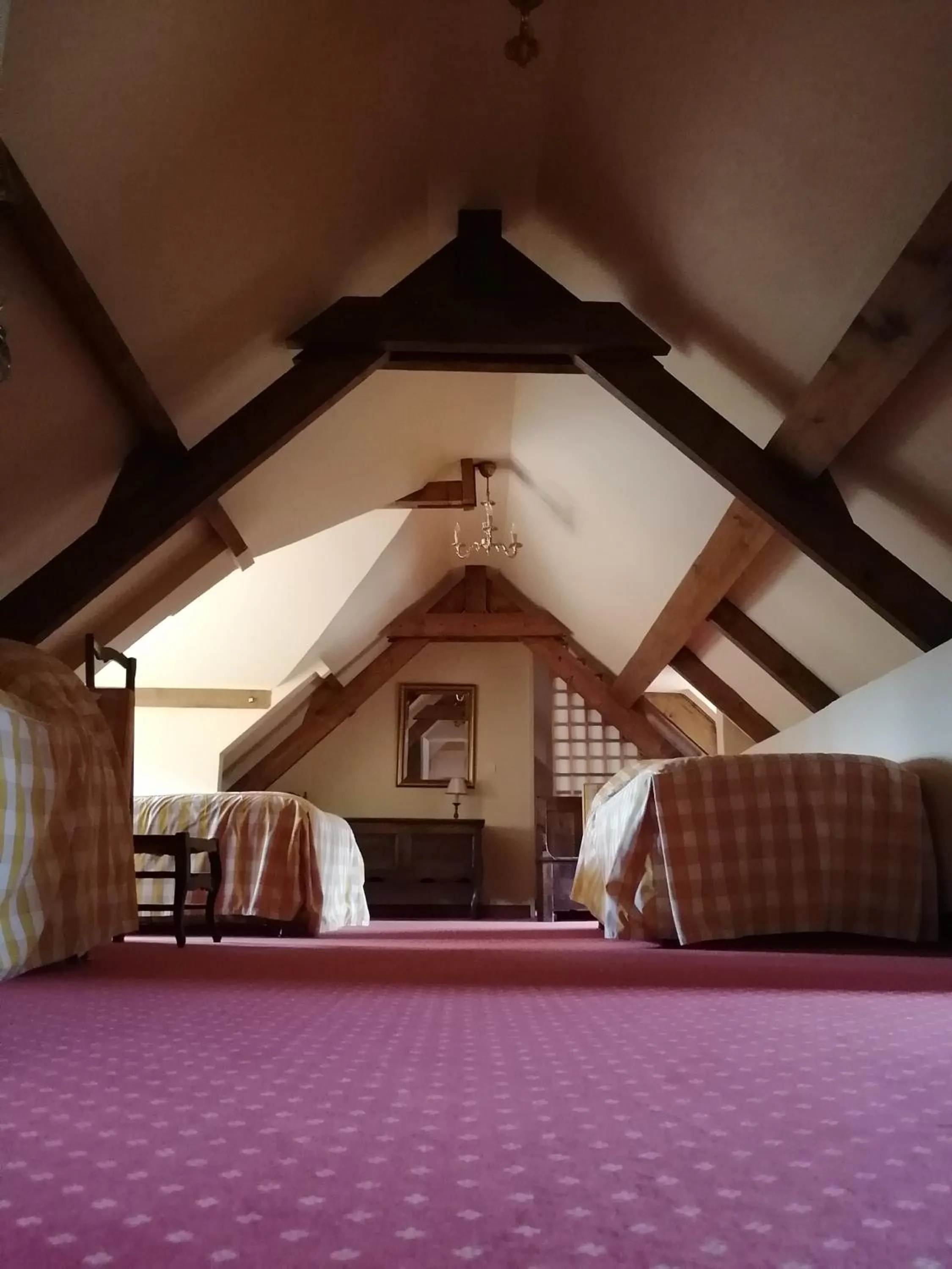 Bed in Aux Trois Damoiselles