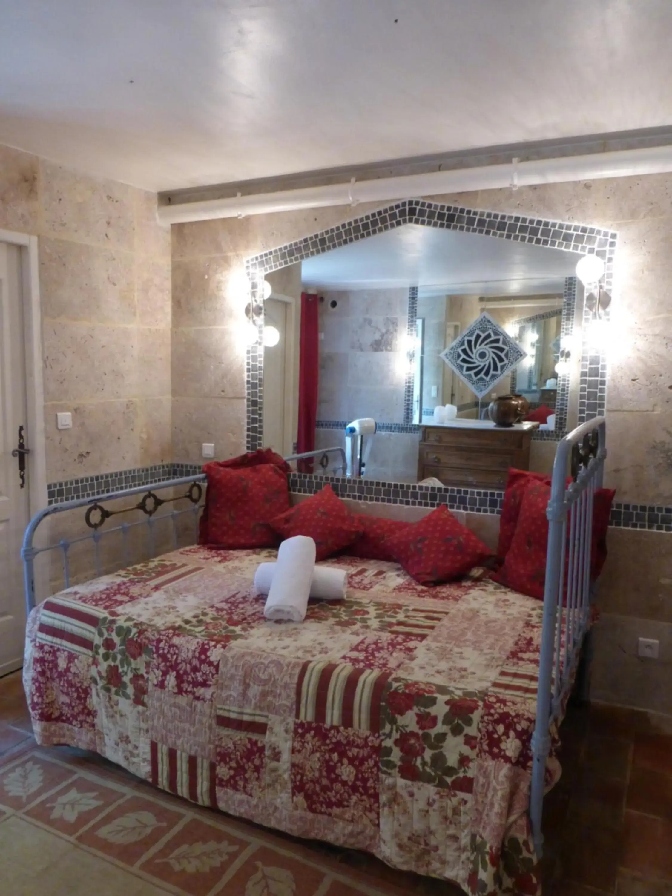 Spa and wellness centre/facilities, Bed in Mas de la Chapelle Spa and wellness centre/facilities, Bed in Mas de la Chapelle