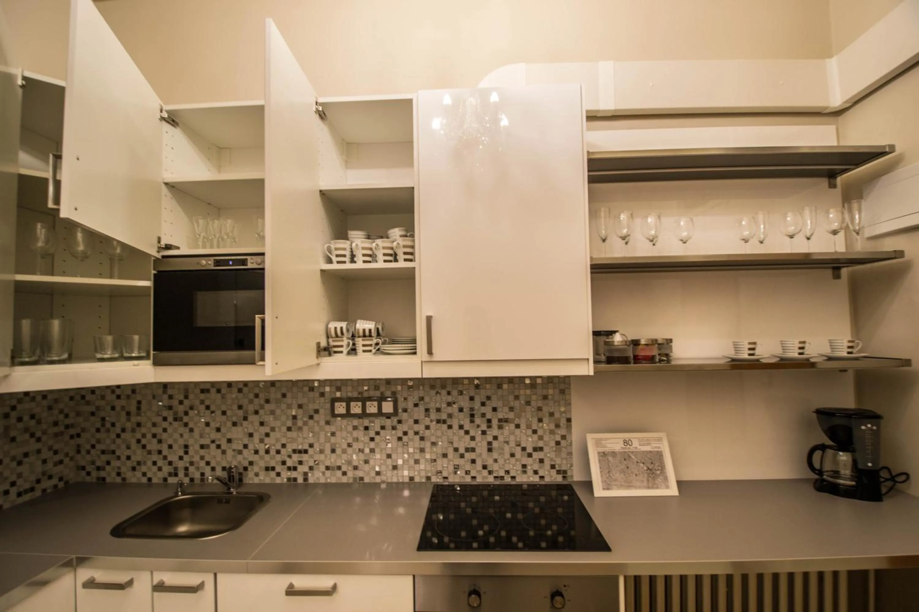 Kitchen or kitchenette in 4BDR Historical Spirit Apt by Ruterra
