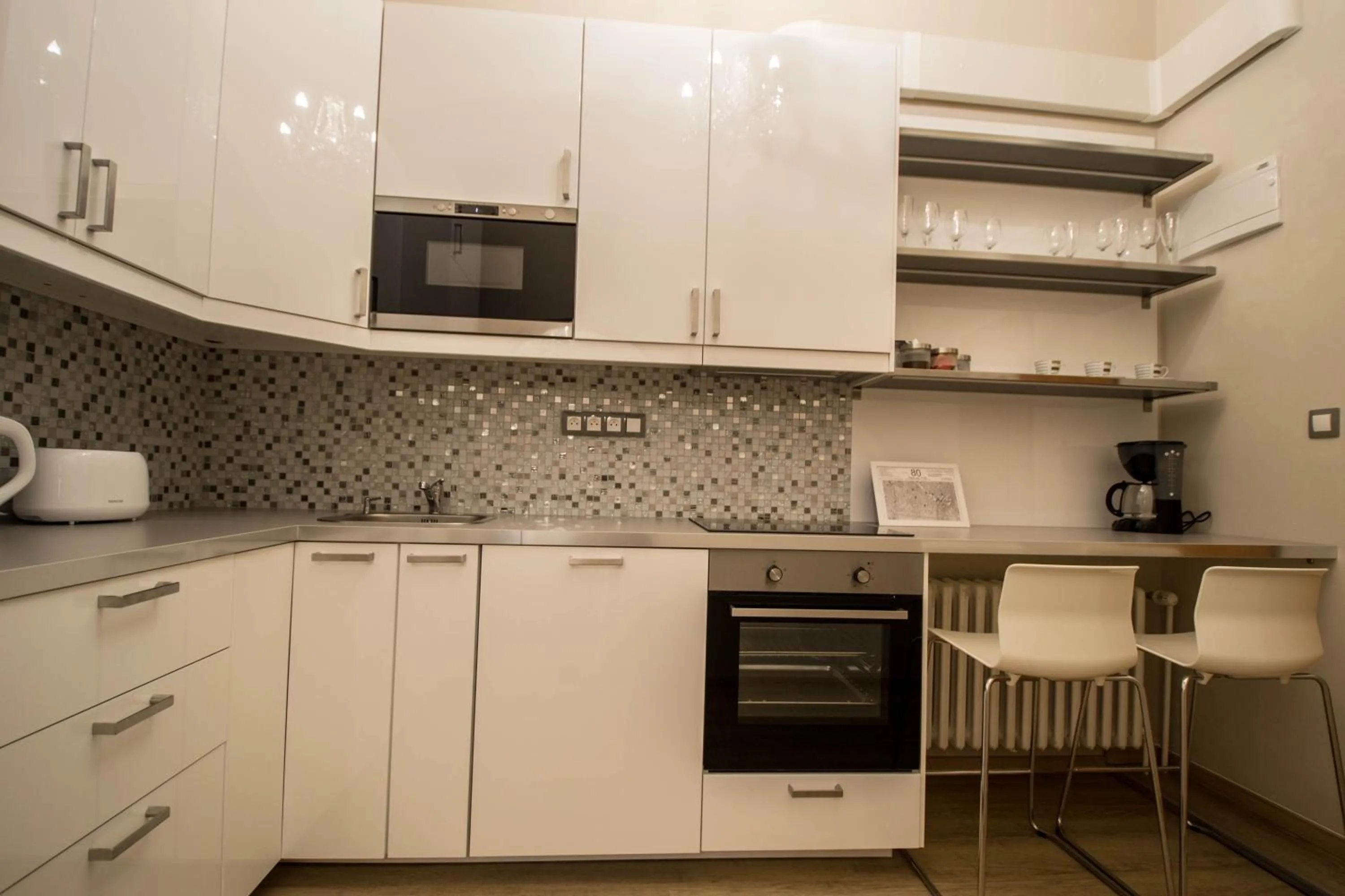 Kitchen or kitchenette in 4BDR Historical Spirit Apt by Ruterra