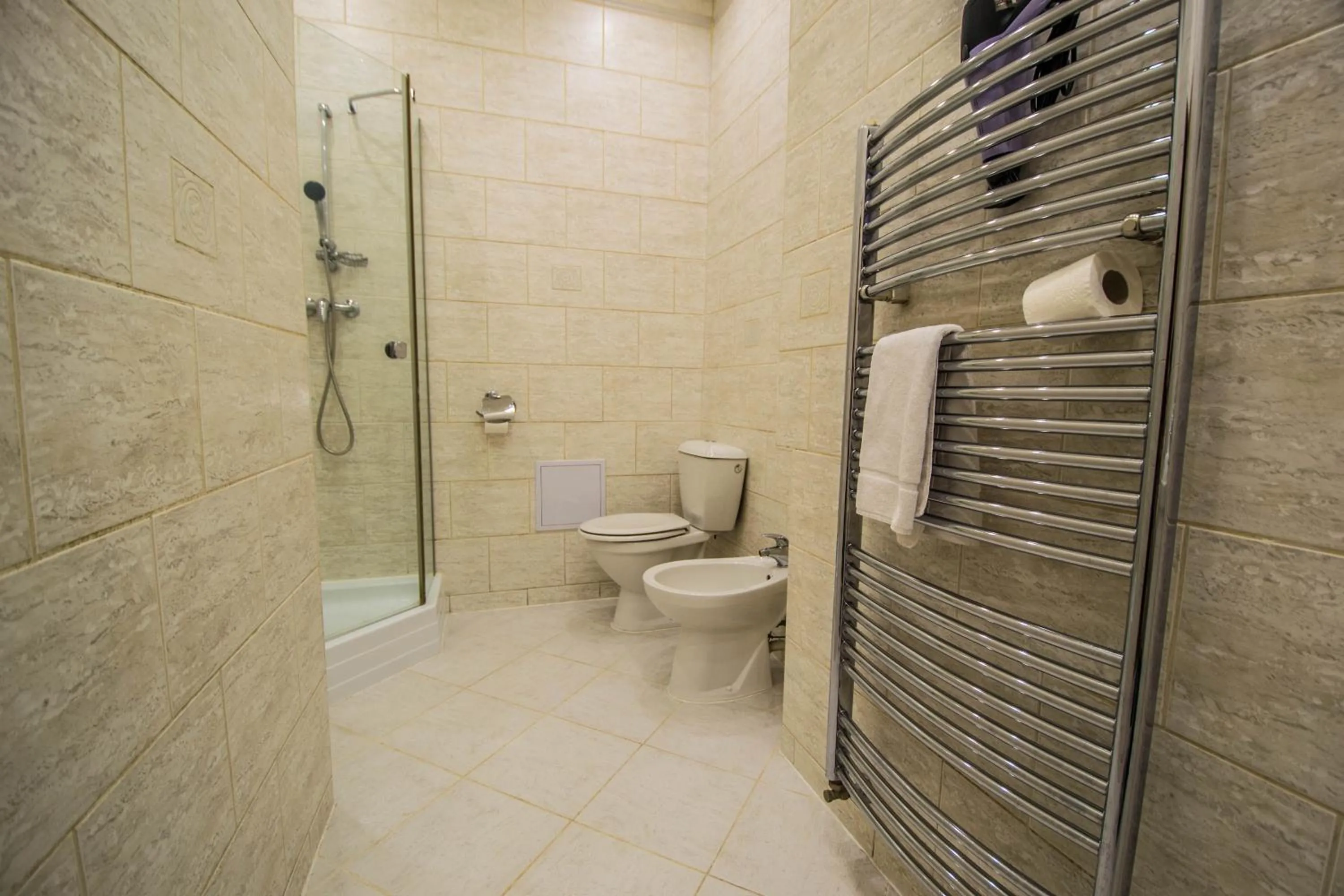Bathroom in 4BDR Historical Spirit Apt by Ruterra