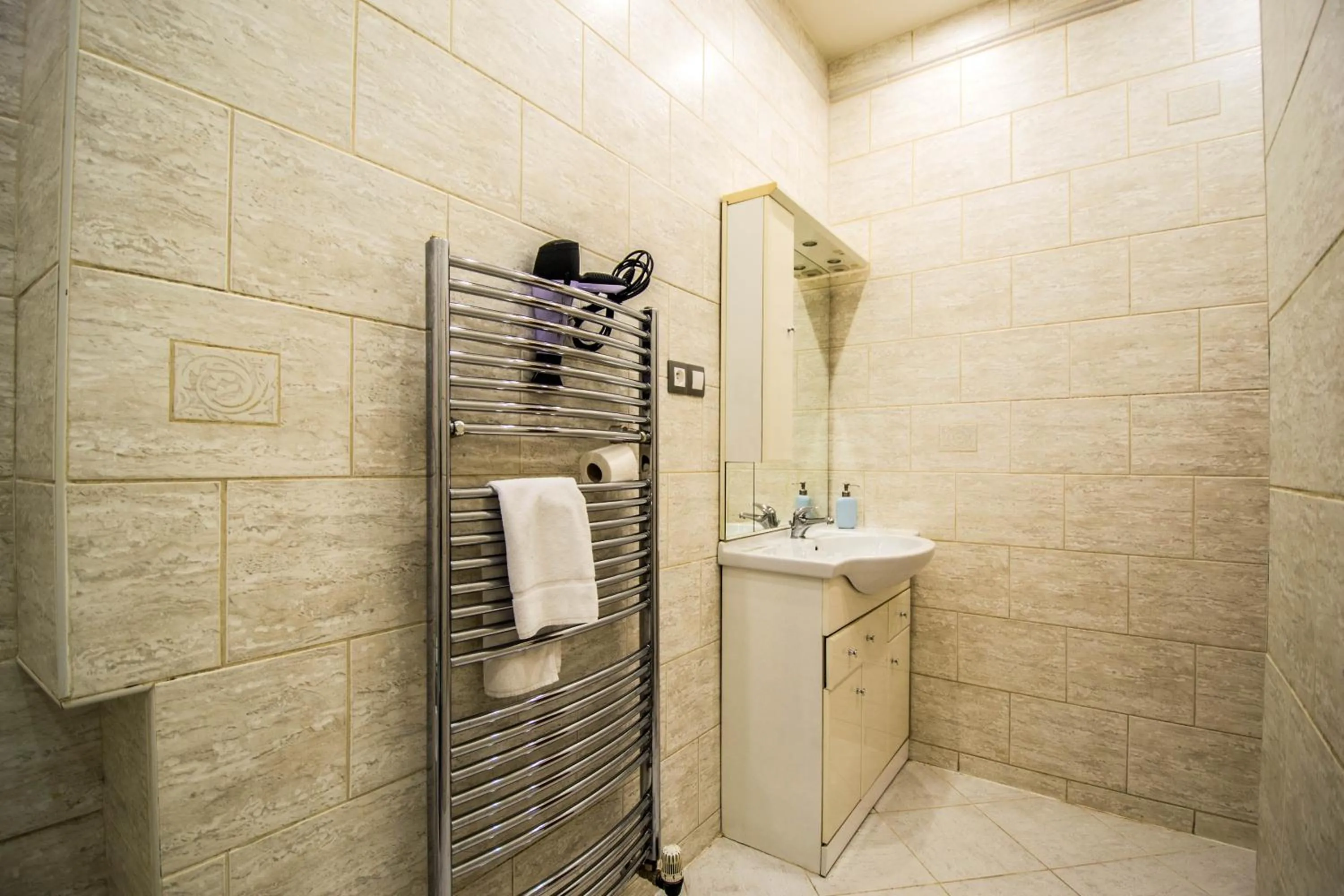 Bathroom in 4BDR Historical Spirit Apt by Ruterra