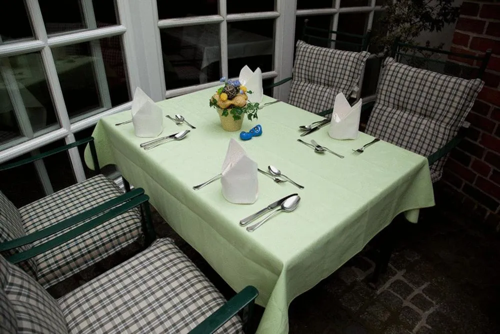 Restaurant/places to eat in Akzent Hotel Deutsche Eiche